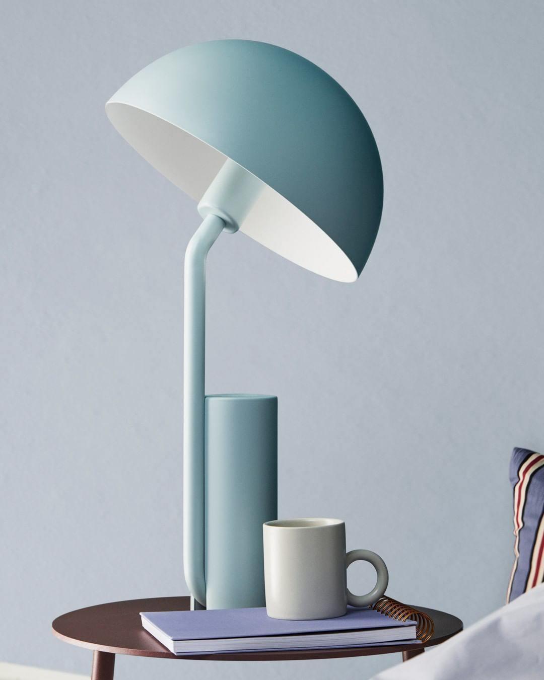 Cap Table Lamp - Blowlighting