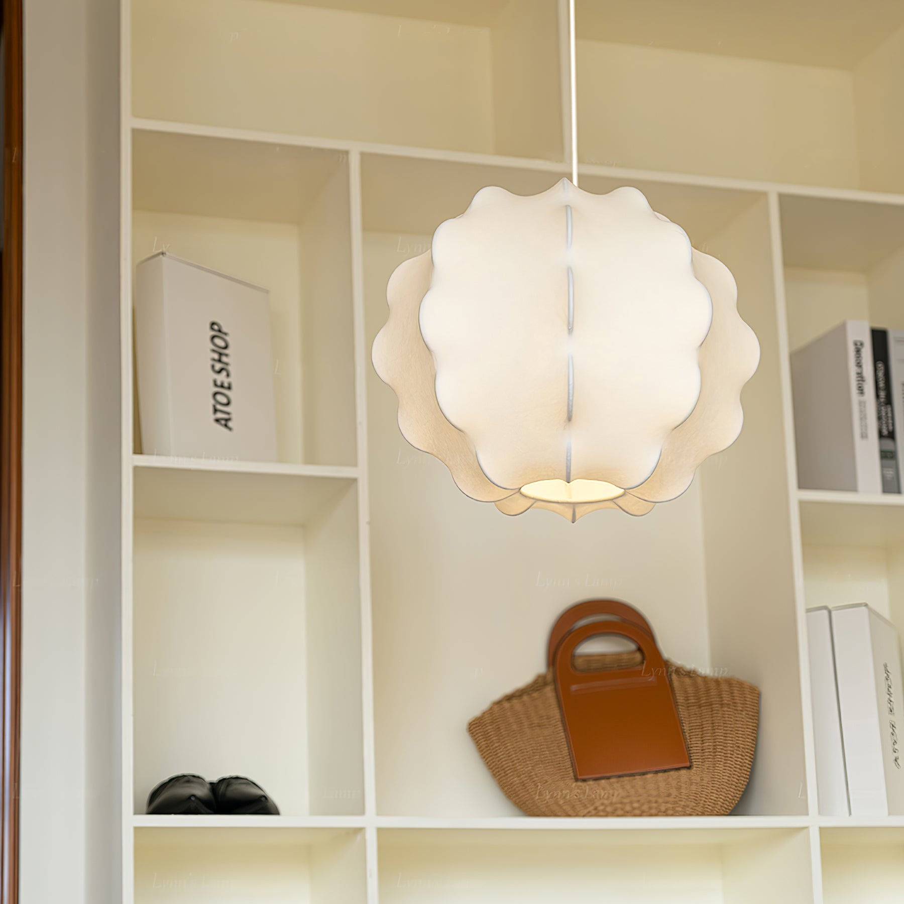Celeste Petal Pendant Lamp - Blowlighting