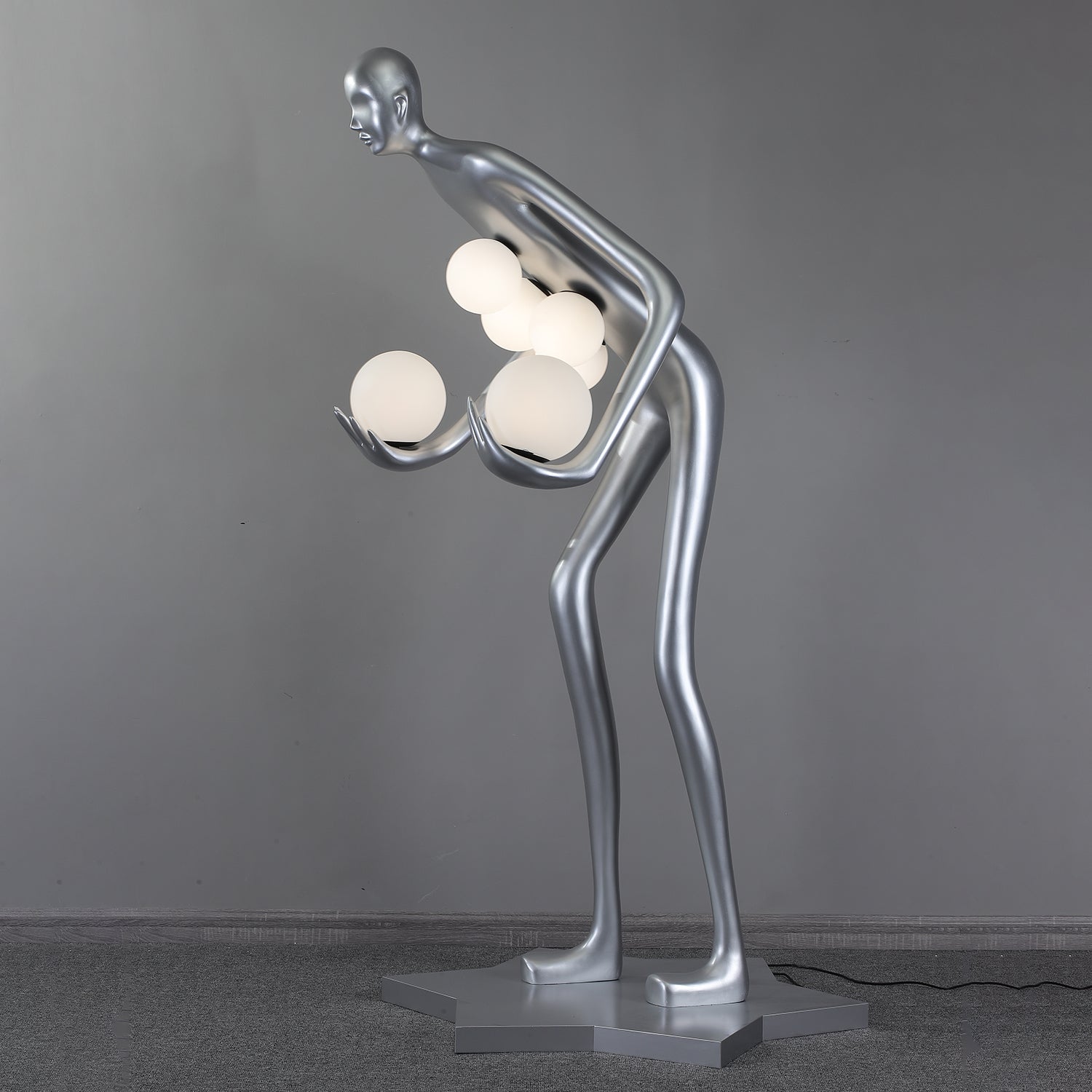 Silvaris Sculptural Metal Floor Lamp - Blowlighting