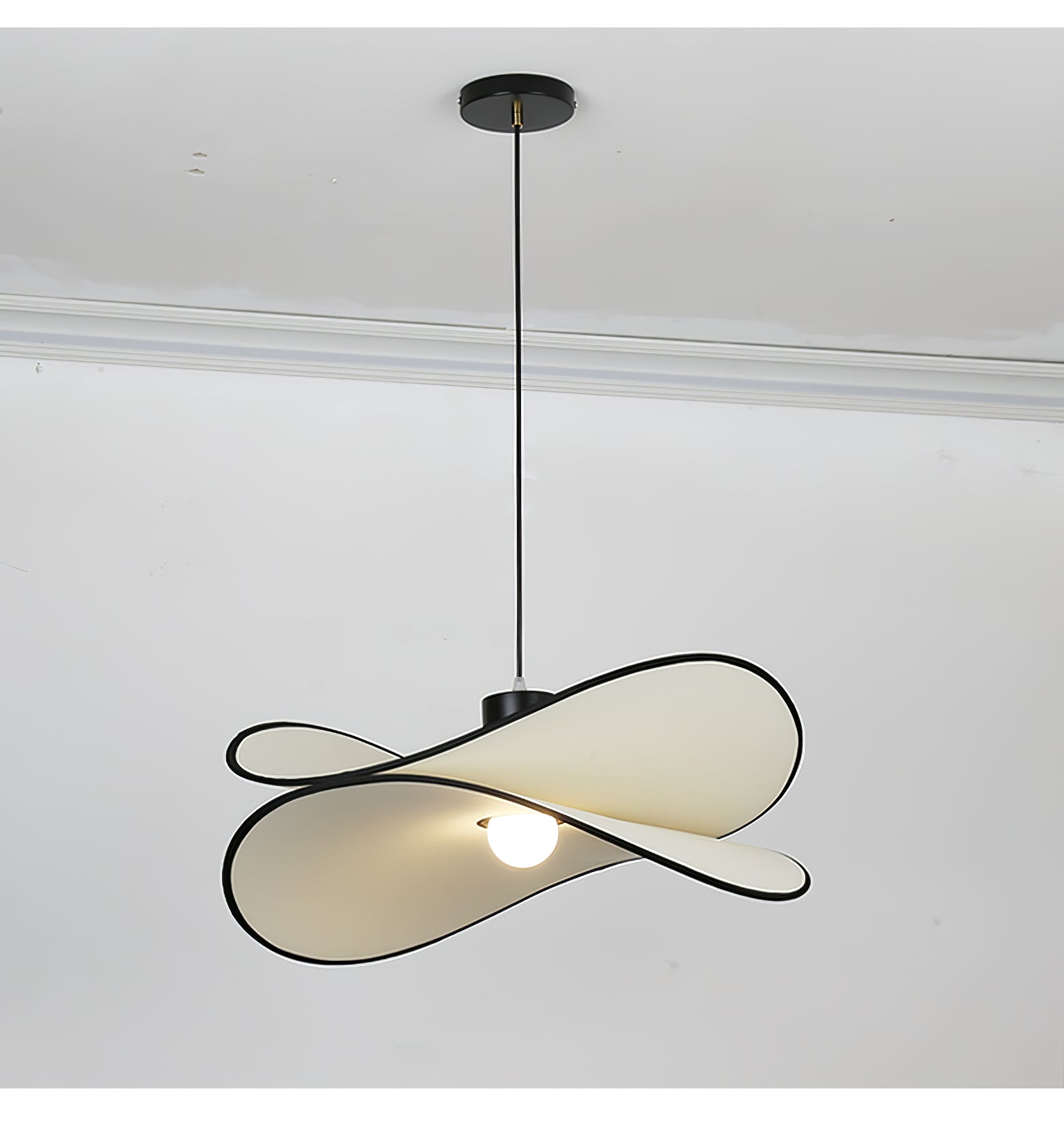 Chloe Pendant Lamp - Blowlighting