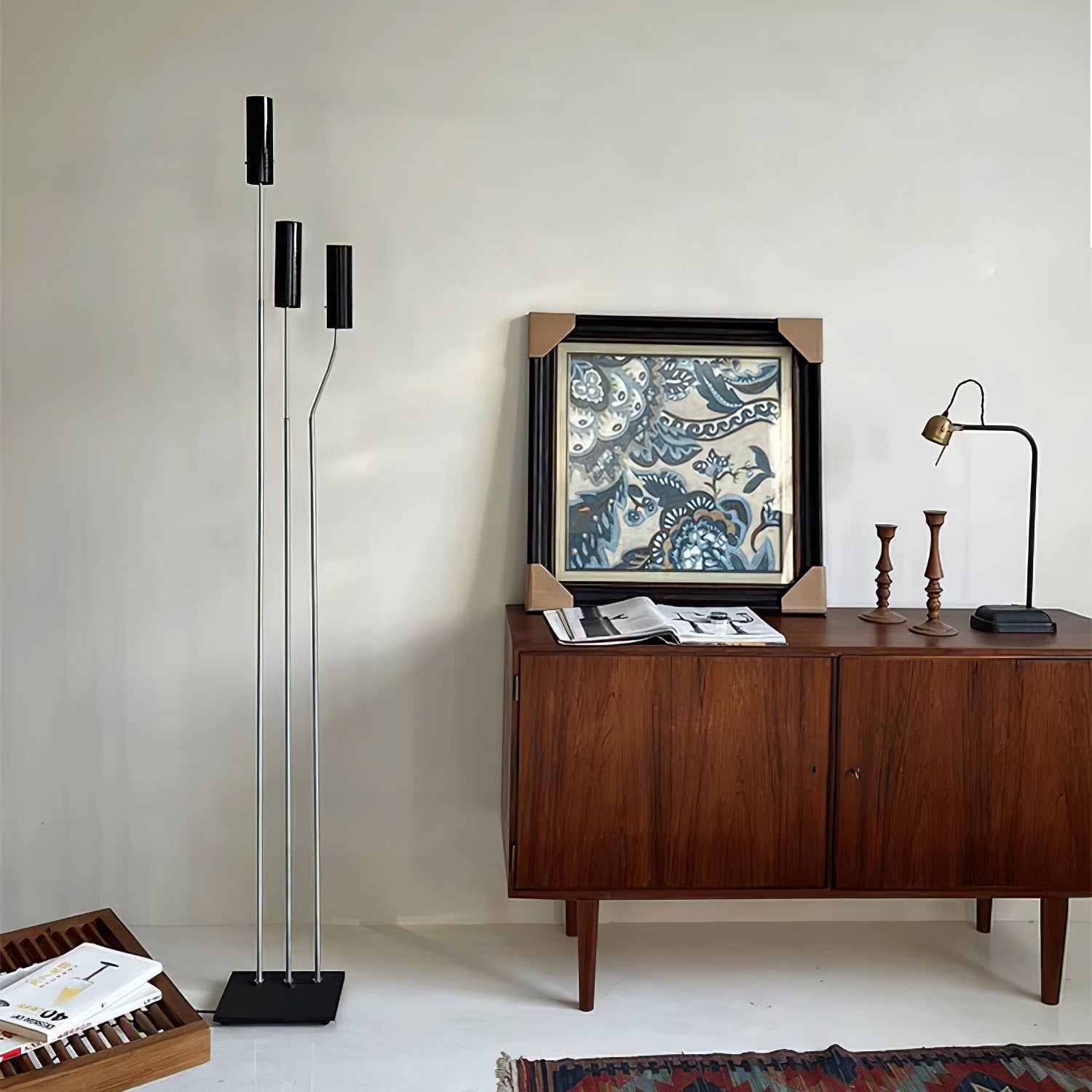 Telum Minimalist Black Floor Lamp - Blowlighting
