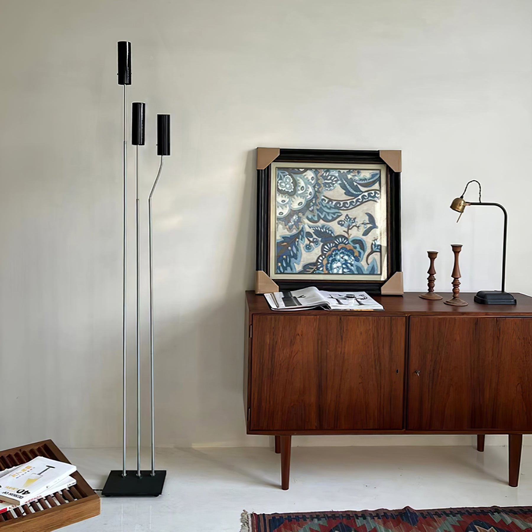 Telum Minimalist Black Floor Lamp - Blowlighting