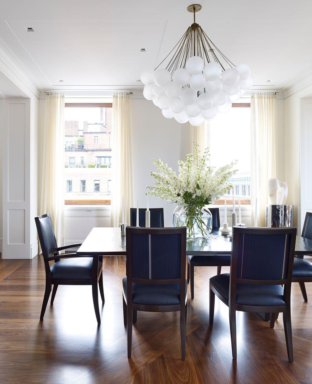 Bubble Chandelier - Blowlighting