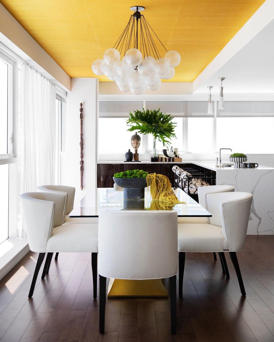 Bubble Chandelier - Blowlighting