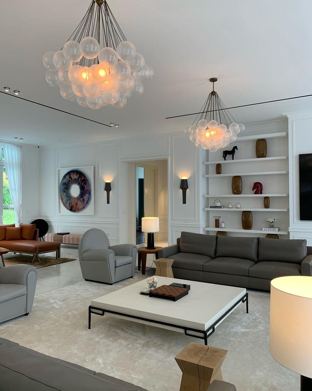 Bubble Chandelier - Blowlighting