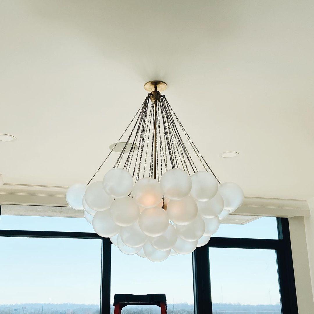 Bubble Chandelier - Blowlighting