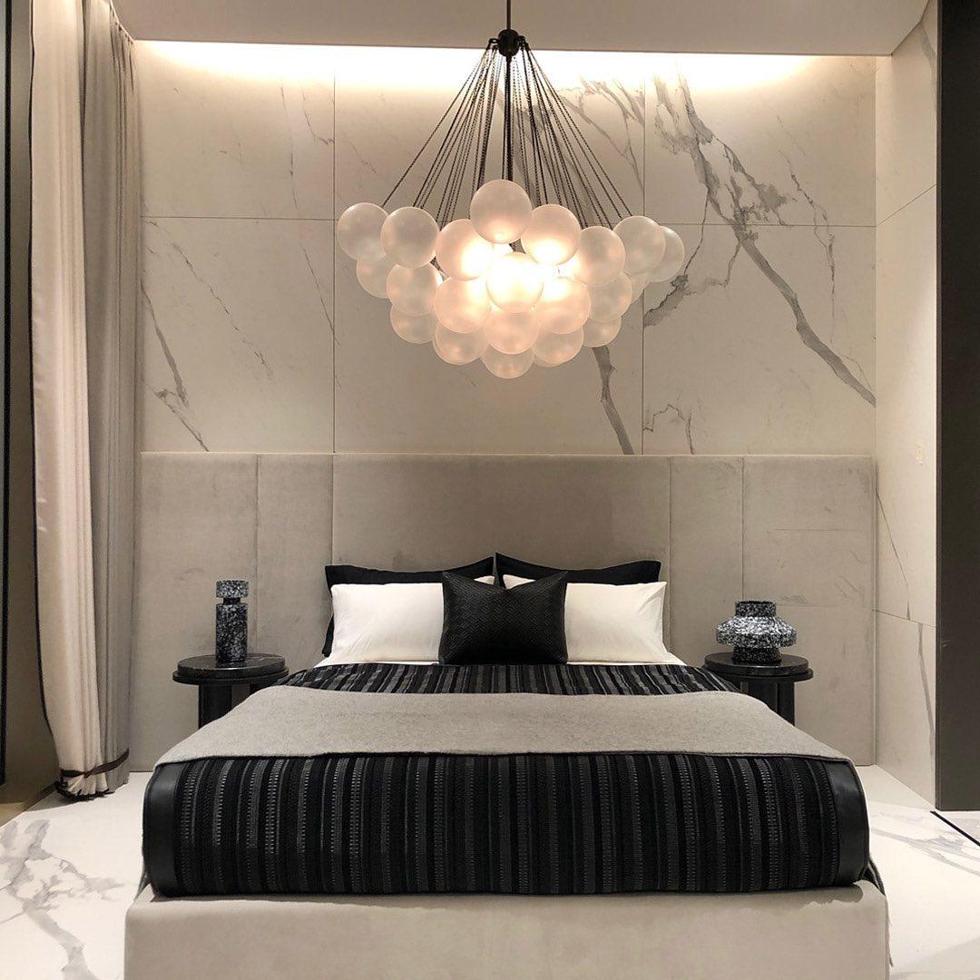 Bubble Chandelier - Blowlighting