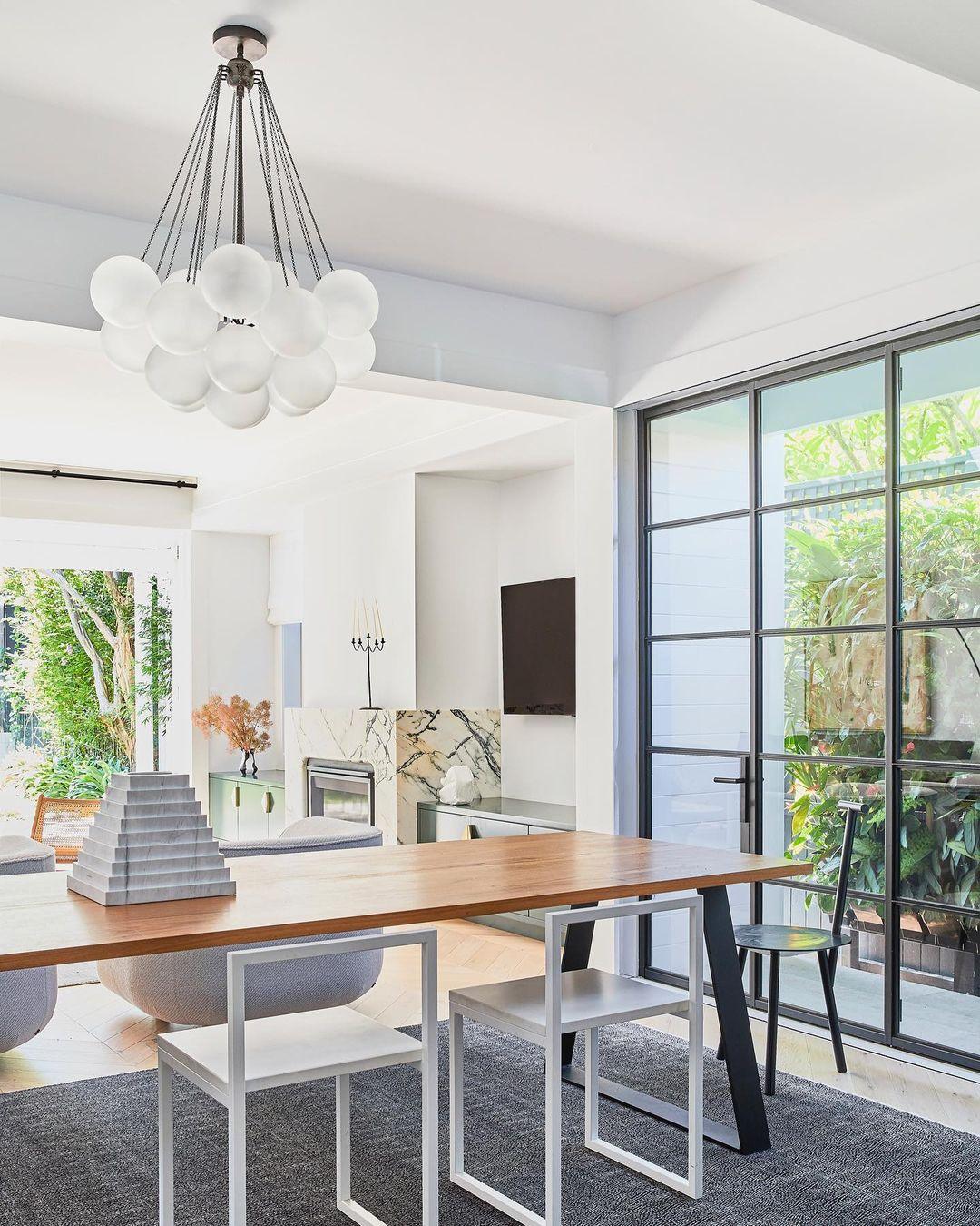 Bubble Chandelier - Blowlighting