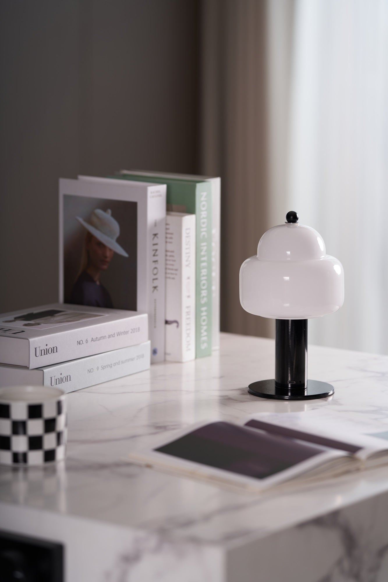 Cloud Dome Table Lamp - Blowlighting