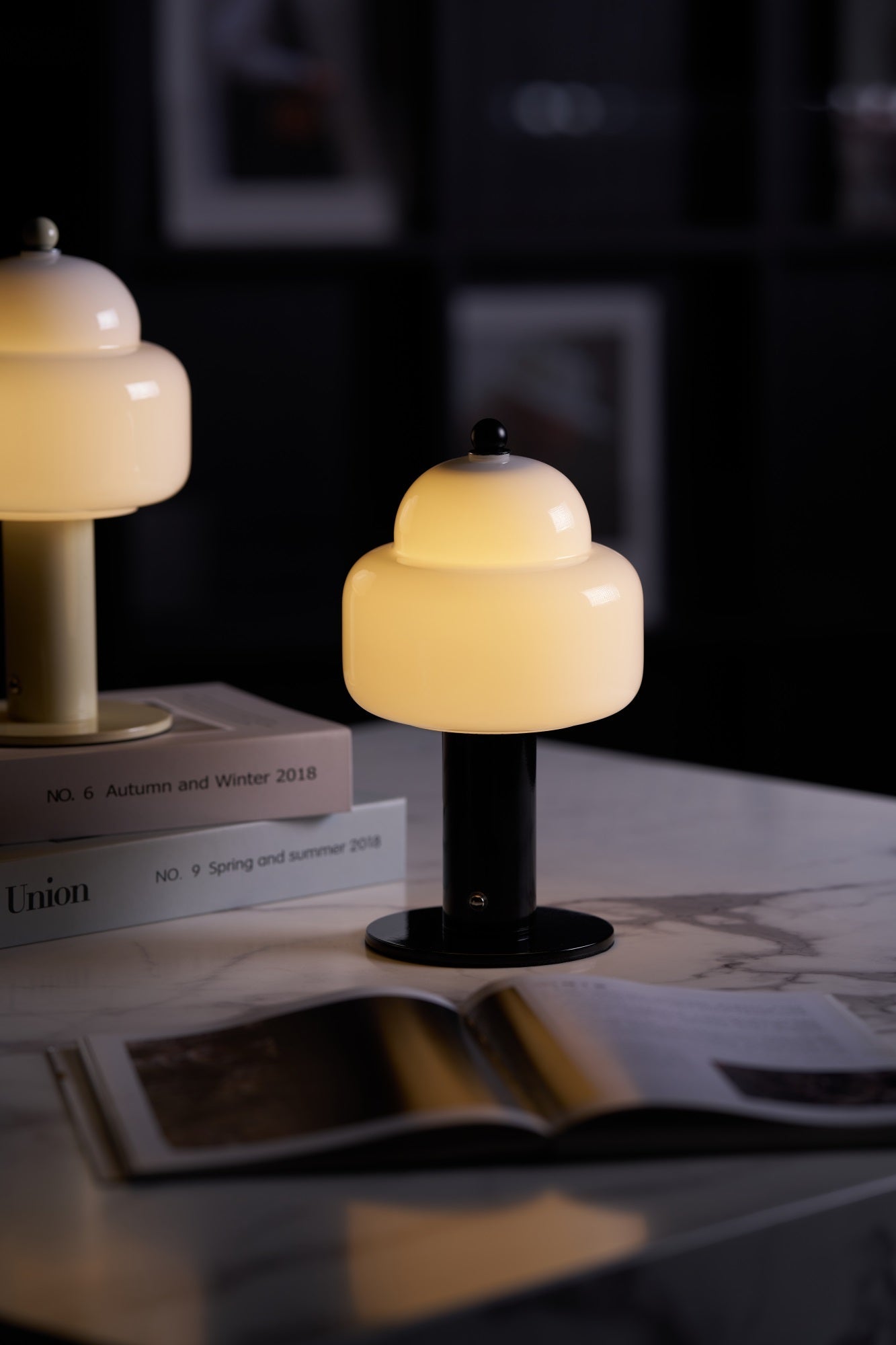 Cloud Dome Table Lamp - Blowlighting