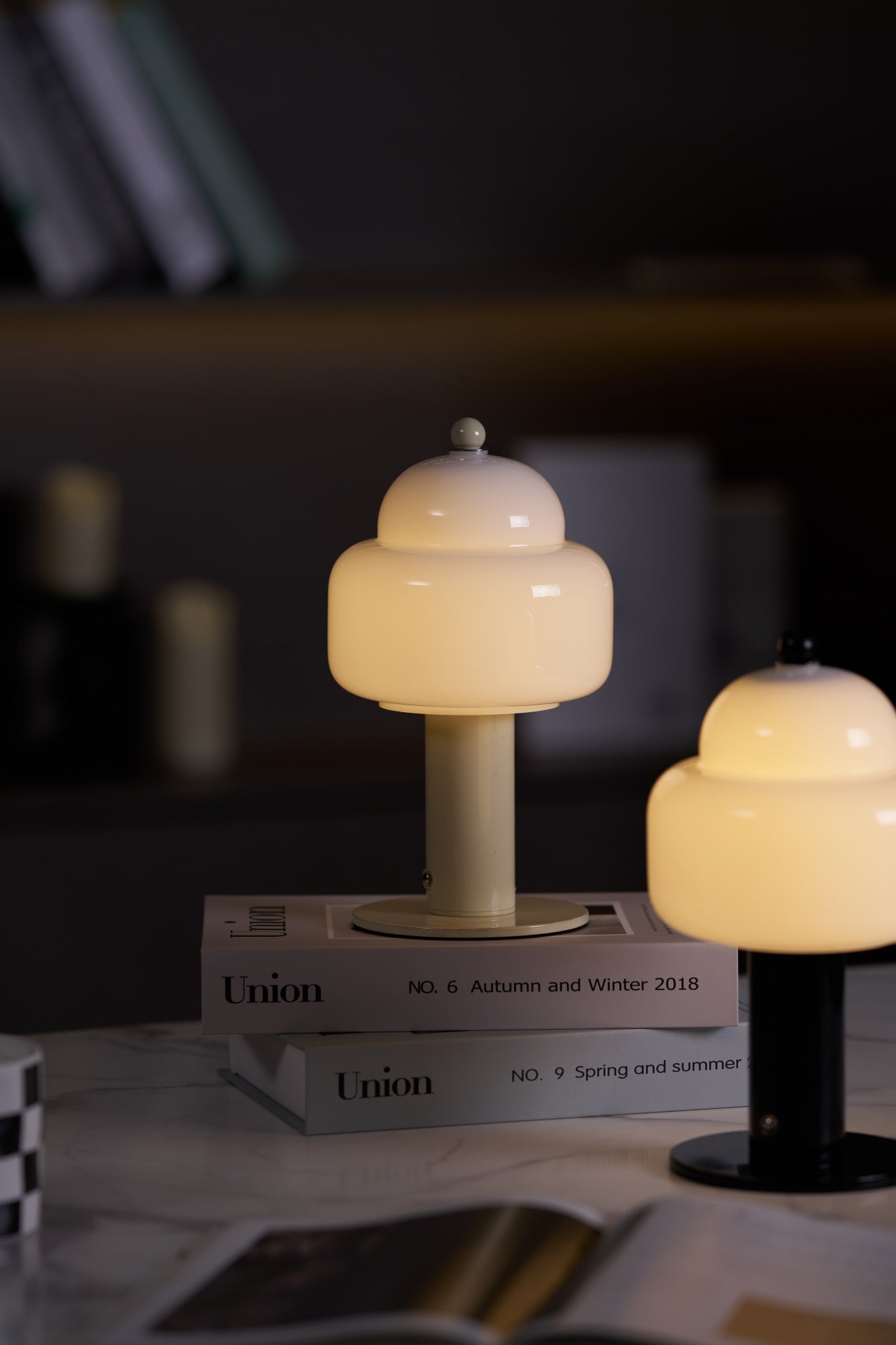 Cloud Dome Table Lamp - Blowlighting
