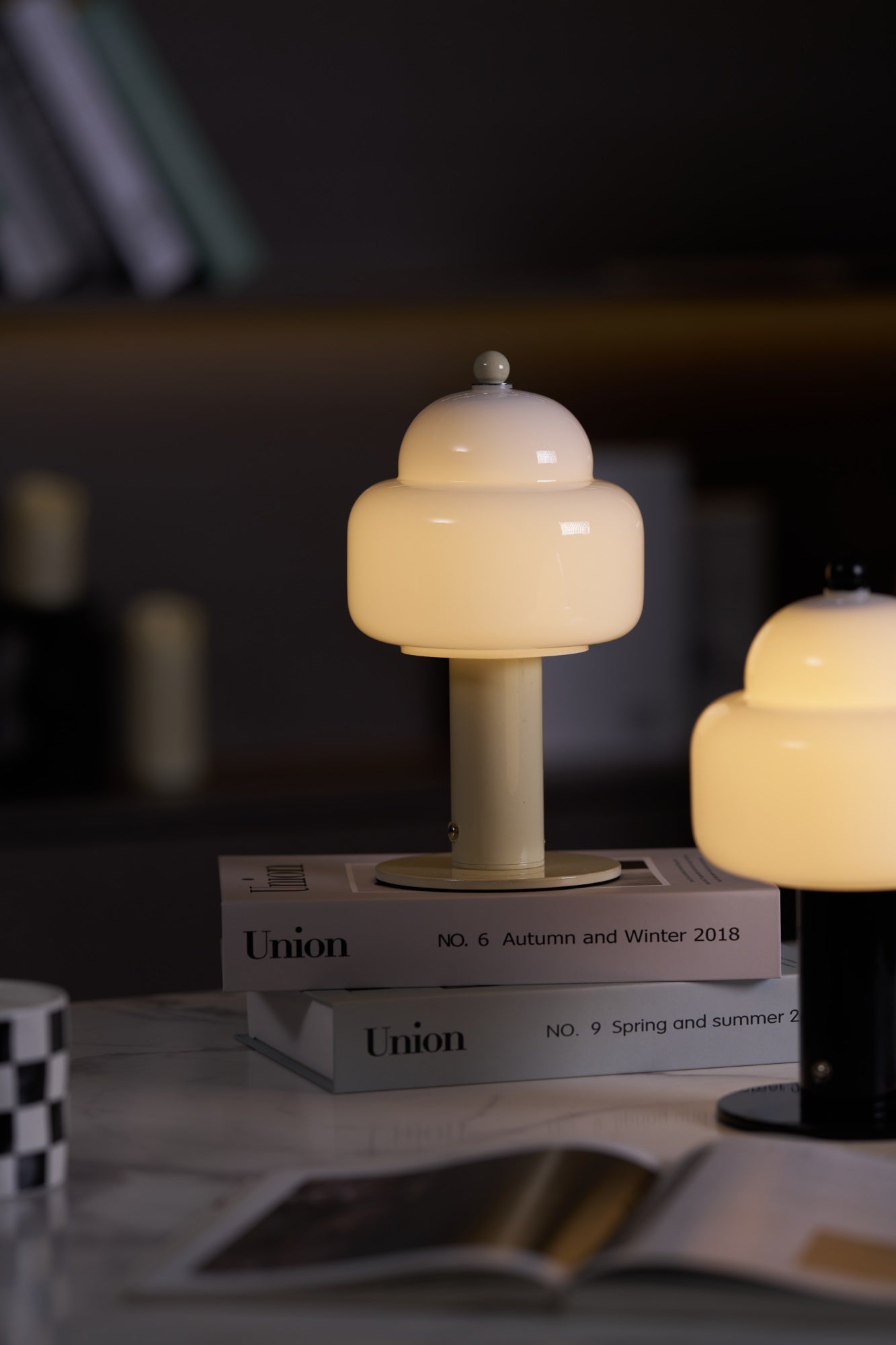 Cloud Dome Table Lamp - Blowlighting