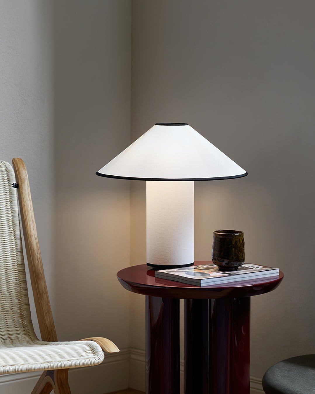 Decora Muse Table Lamp - Blowlighting