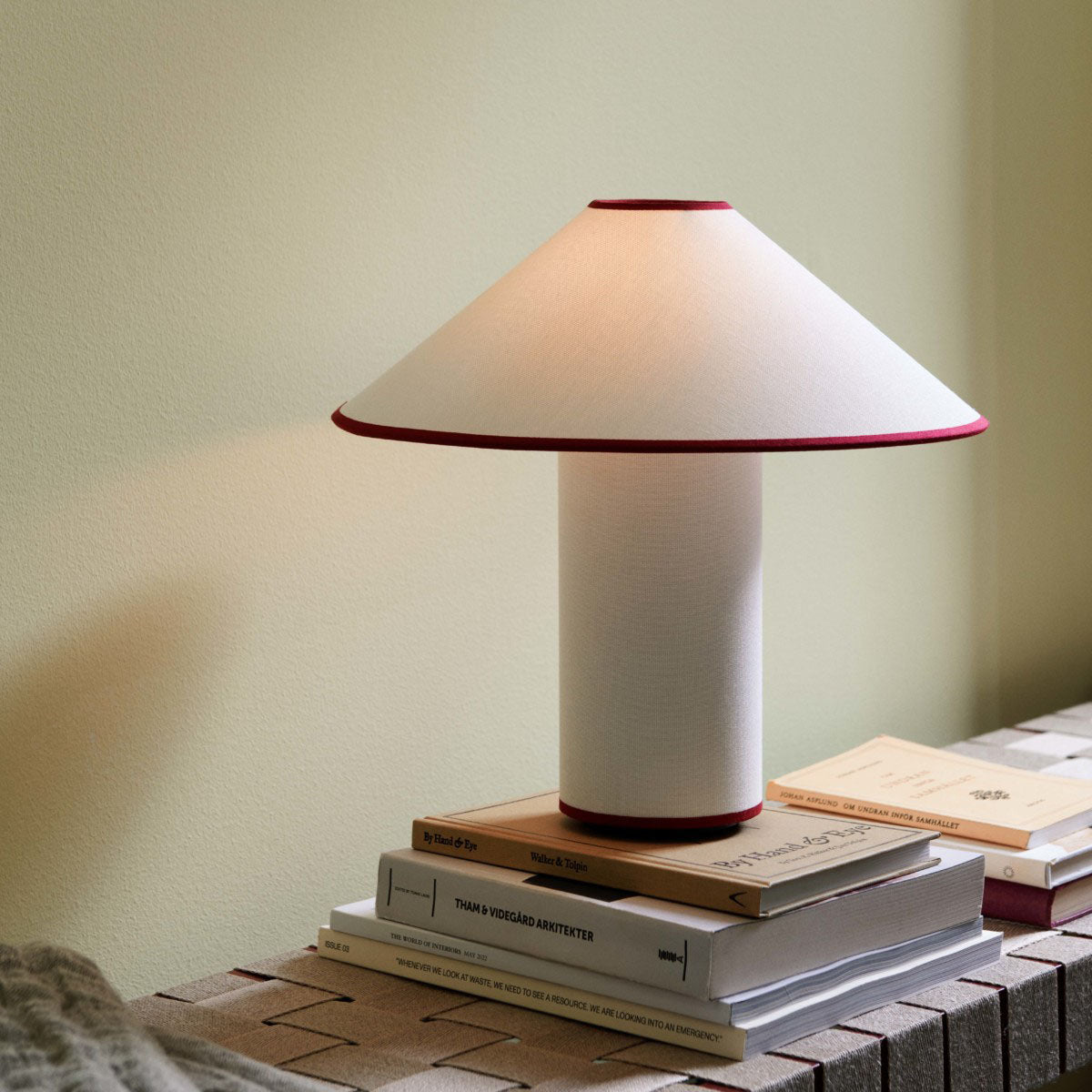 Decora Muse Table Lamp - Blowlighting