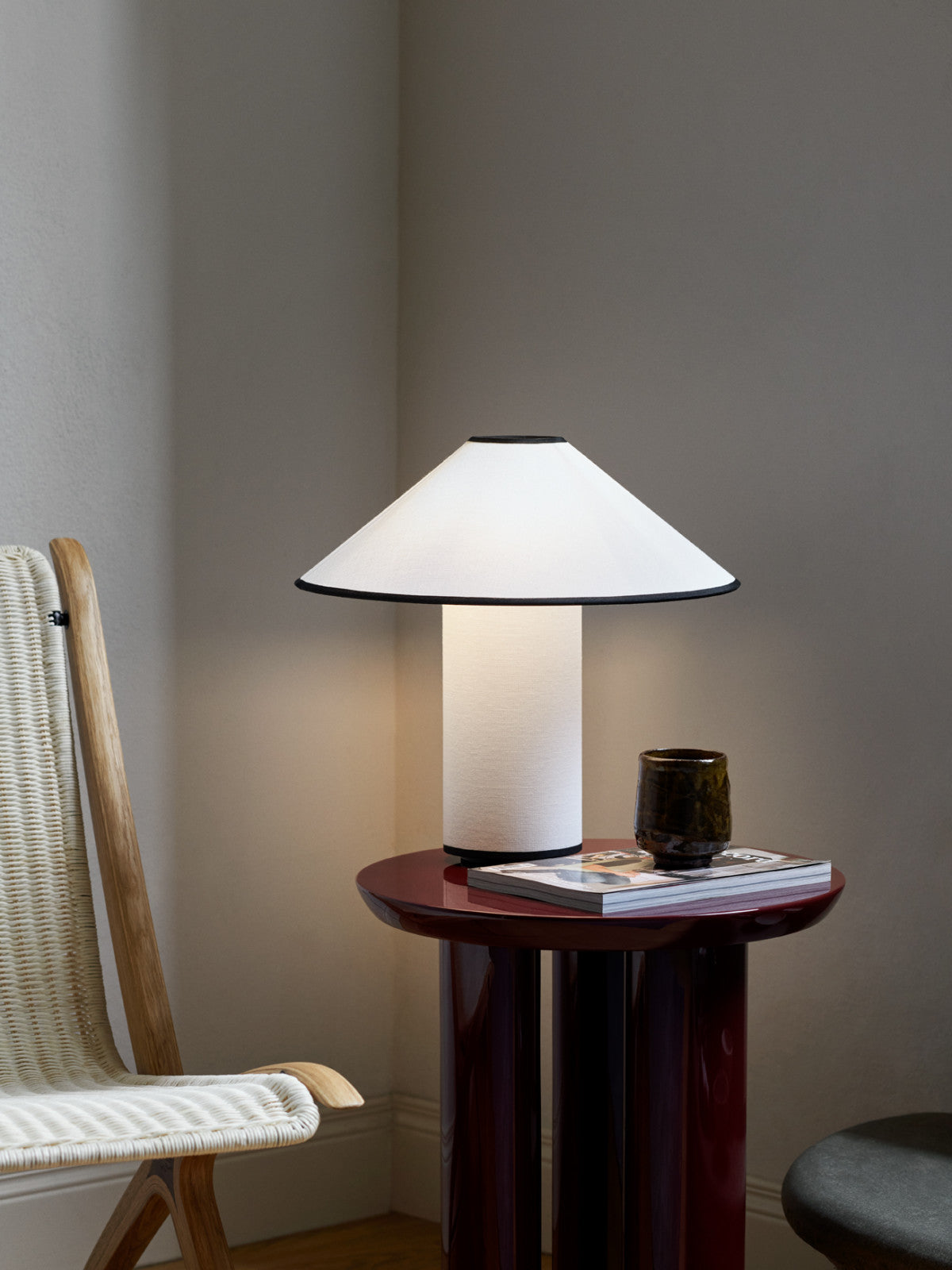 Decora Muse Table Lamp - Blowlighting