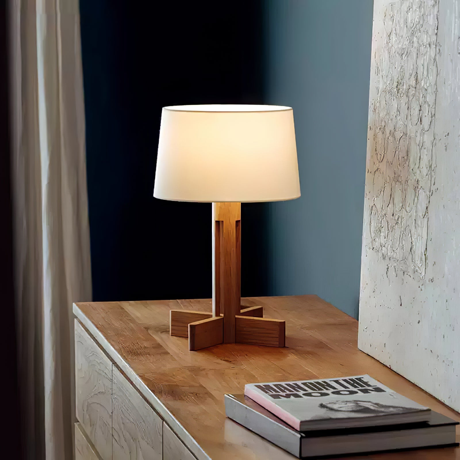 Compact Charm Table Lamp - Blowlighting