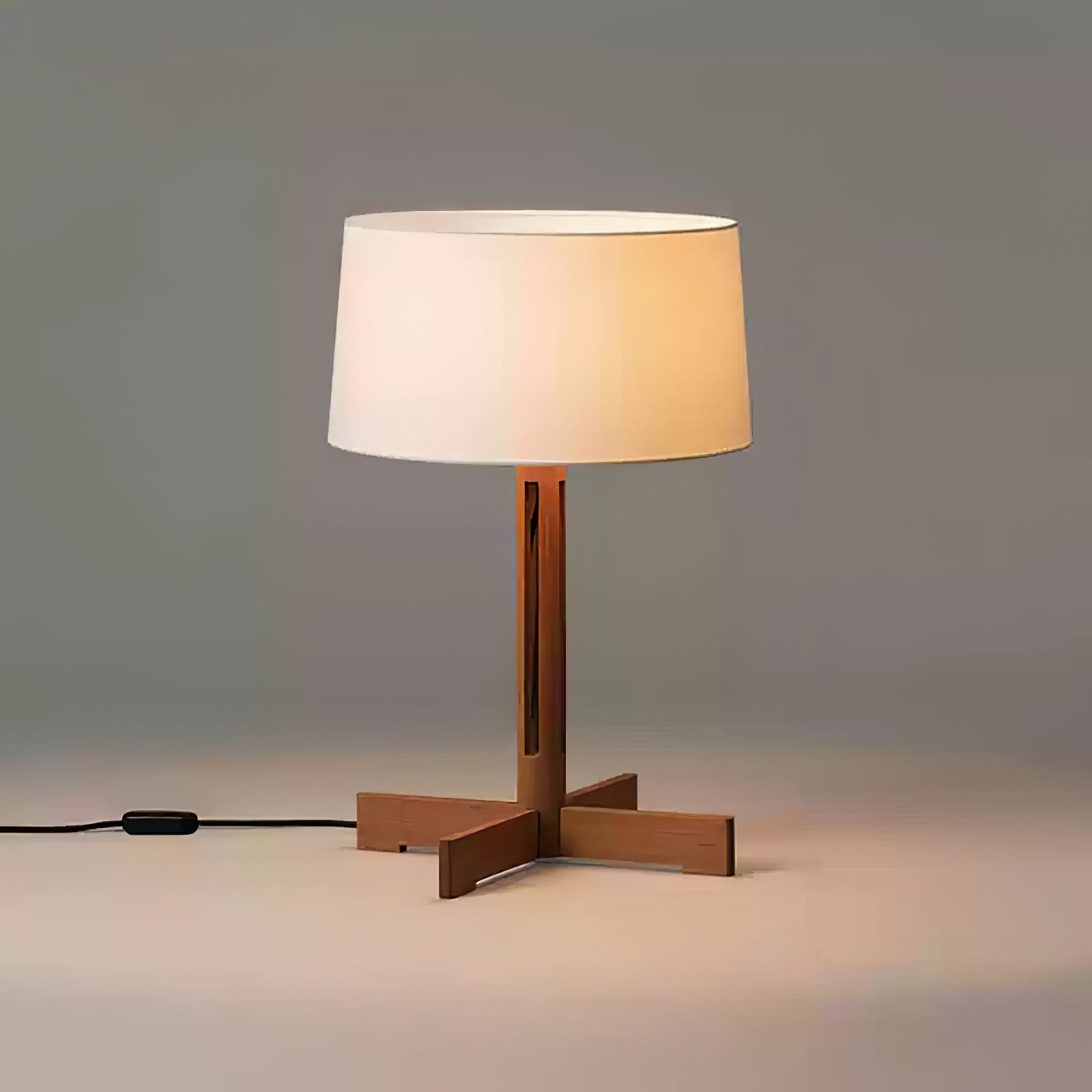Compact Charm Table Lamp - Blowlighting