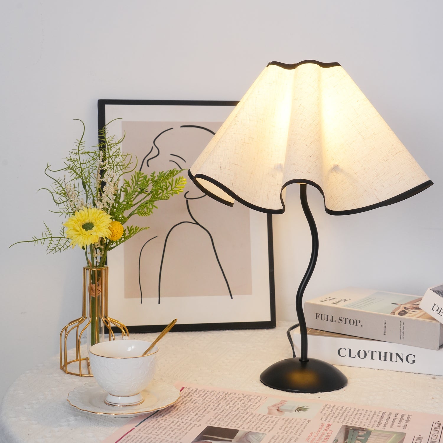 Cora Table Lamp - Blowlighting