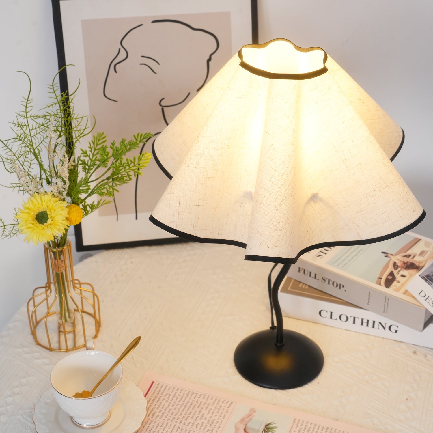 Cora Table Lamp - Blowlighting
