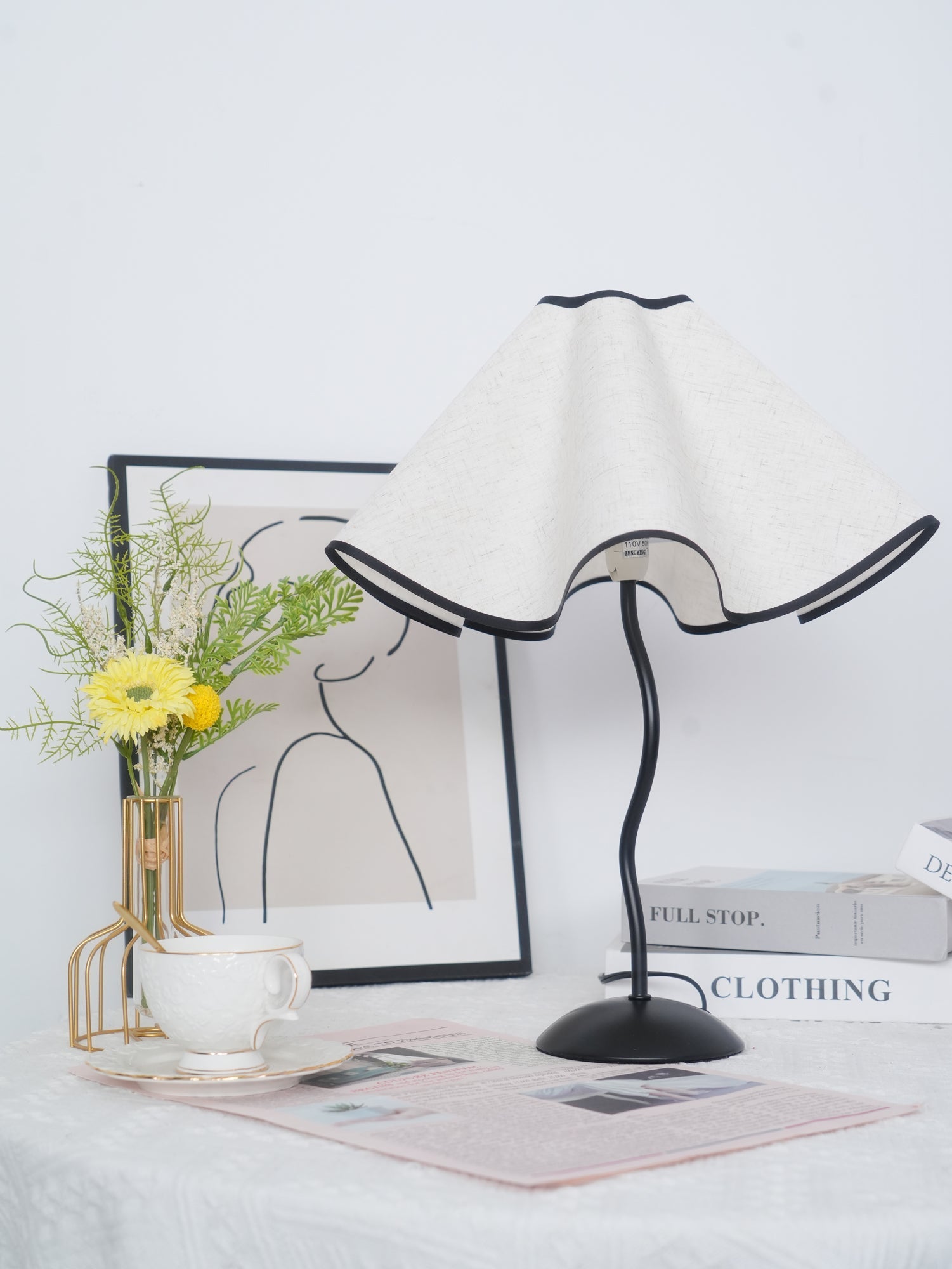 Cora Table Lamp - Blowlighting