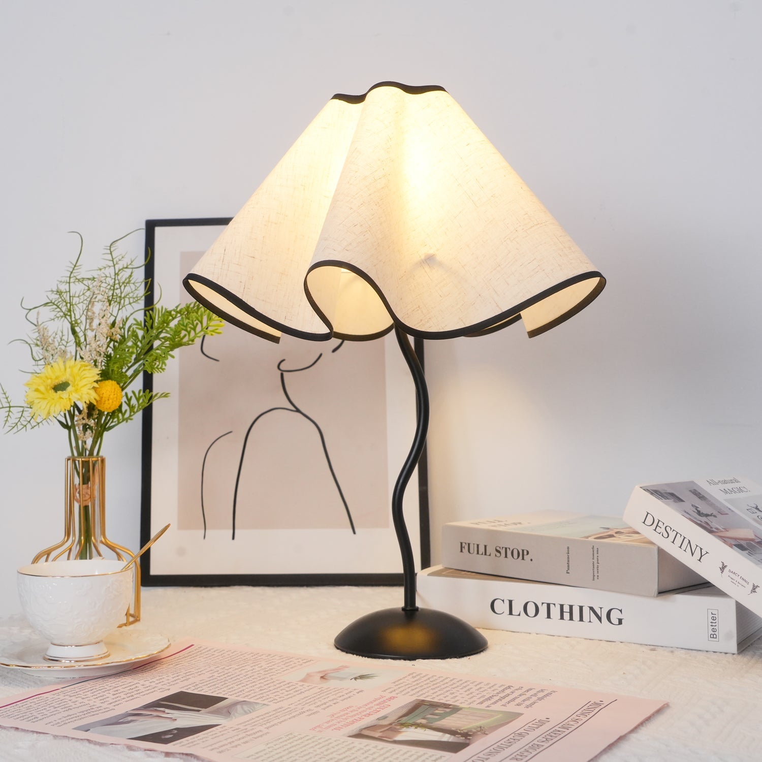 Cora Table Lamp - Blowlighting