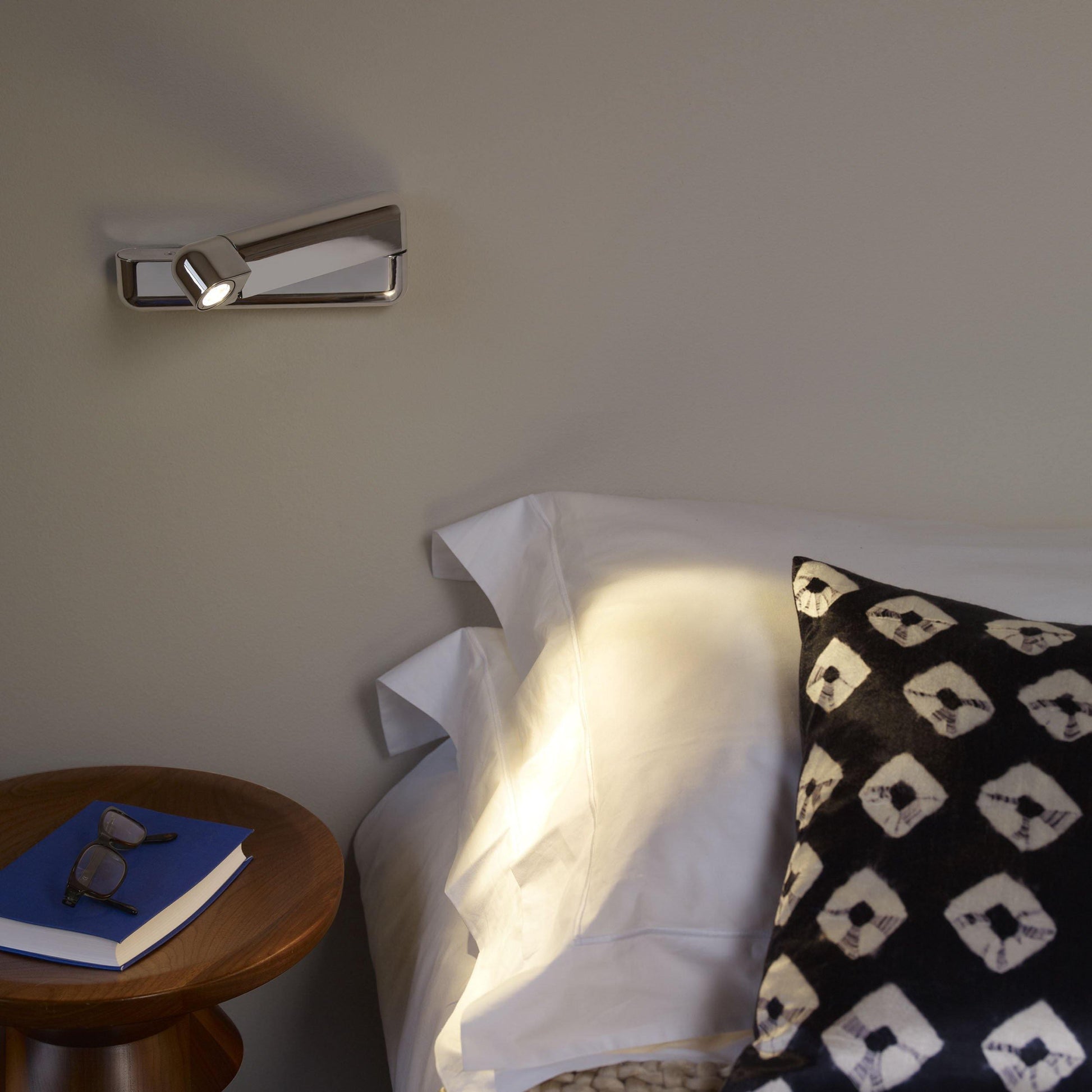 Modern LED Bedside Wall Lamp - Blowlighting