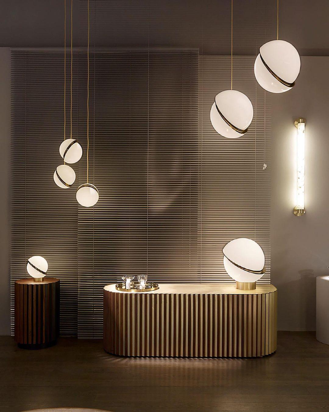 Crescent Table Lamp - Blowlighting