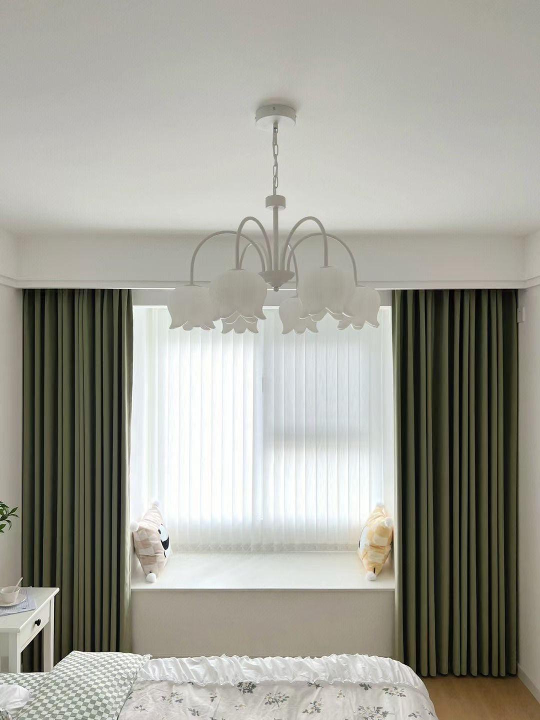 Curved Arm Bell Chandelier - Blowlighting