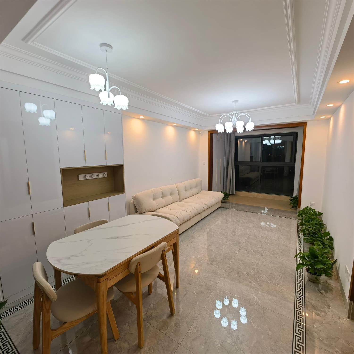 Curved Arm Bell Chandelier - Blowlighting