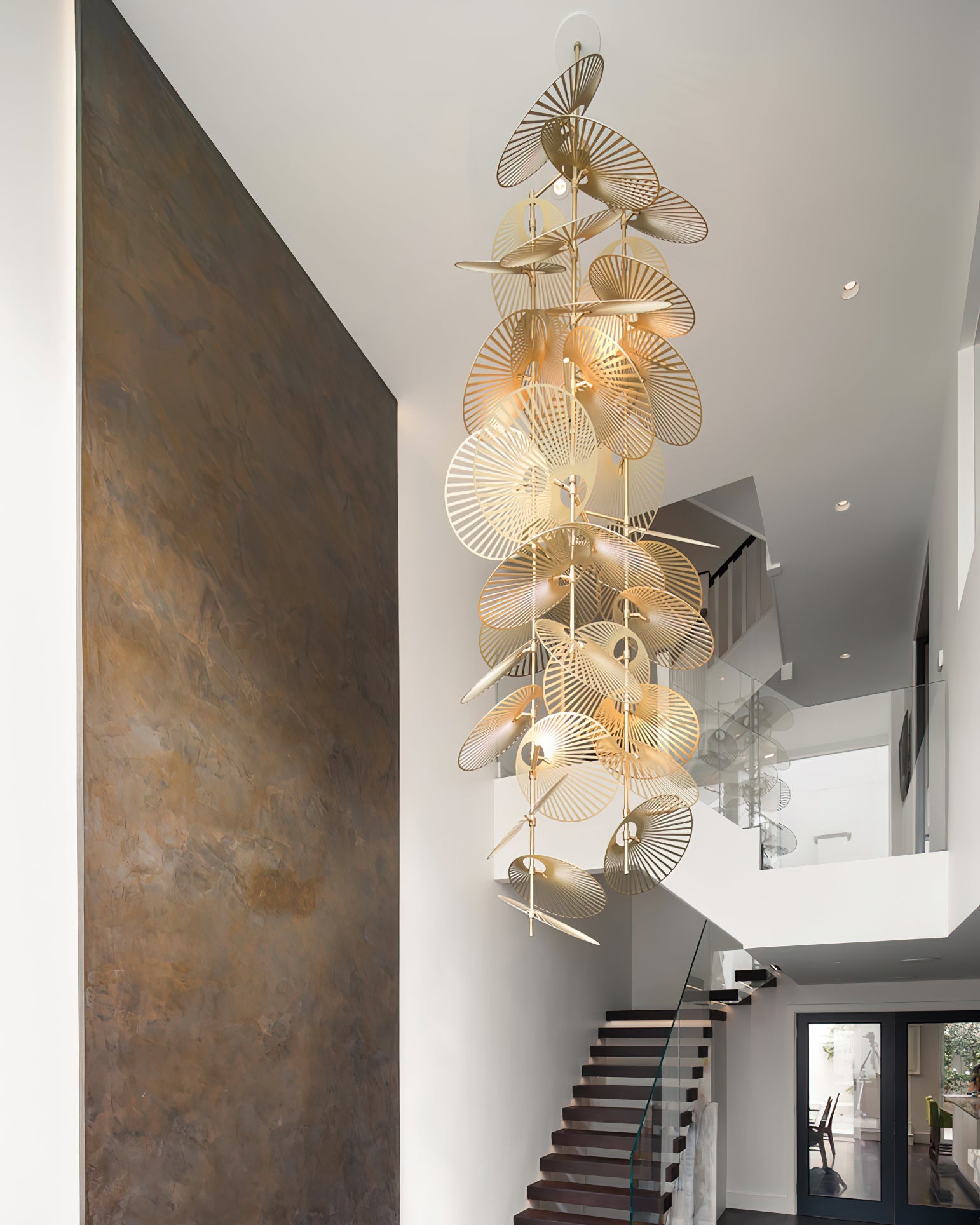 Odoraris Luxury Leaf Chandelier - Blowlighting