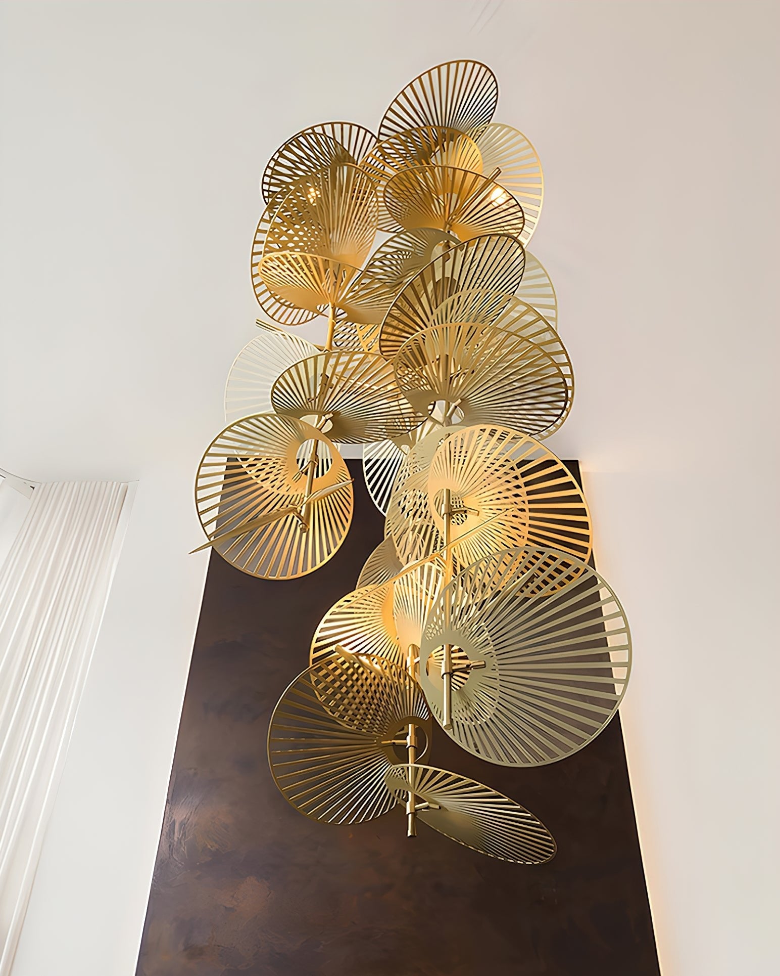 Odoraris Luxury Leaf Chandelier - Blowlighting