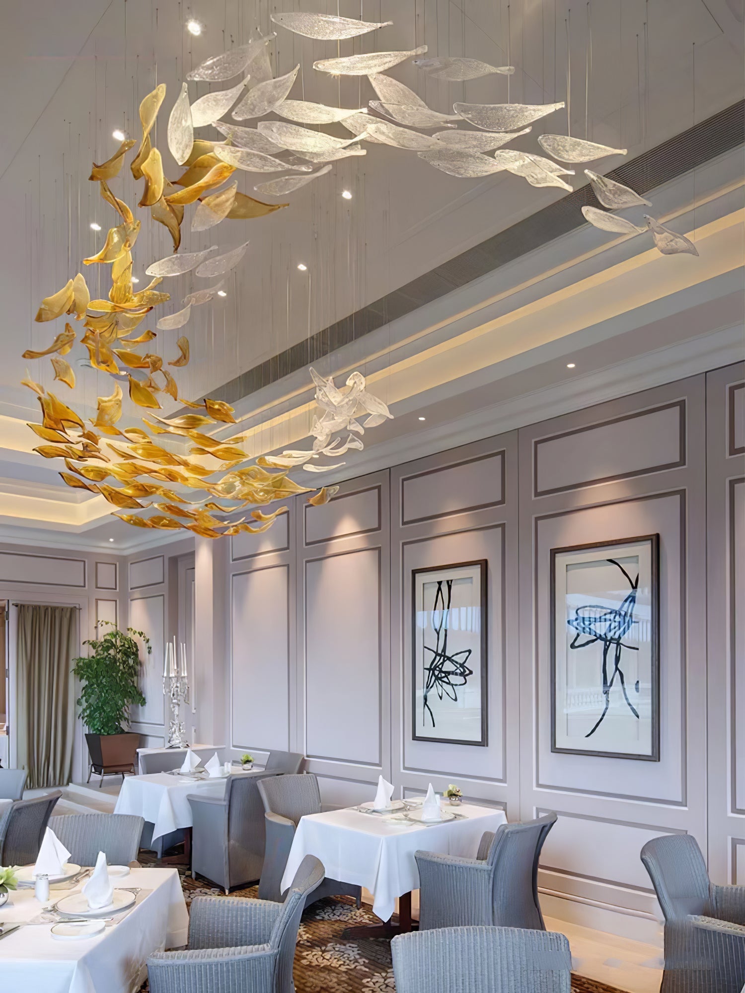 Vamararae Leaf Glass Cascade Chandelier - Blowlighting