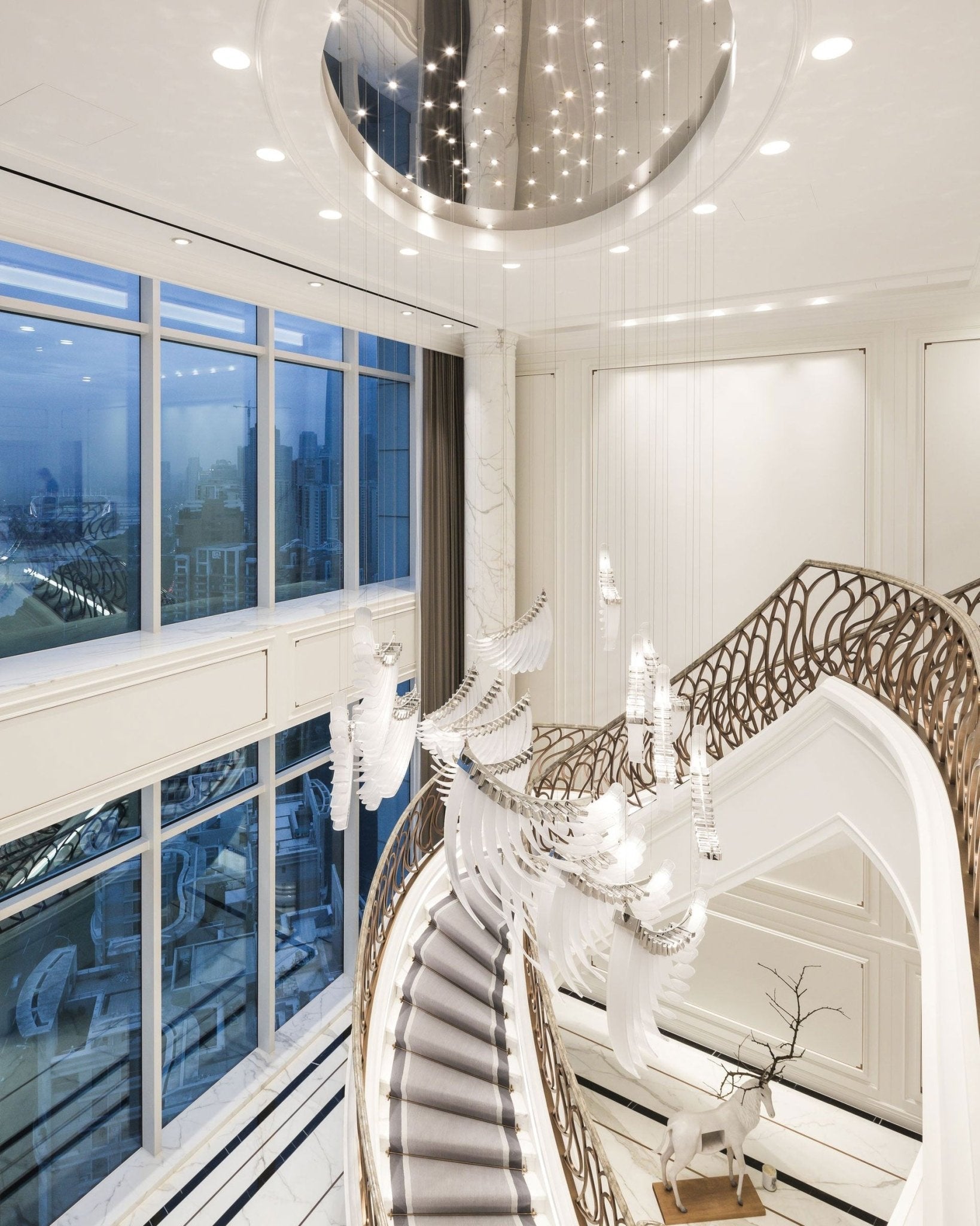 Eurrinia Glass Wing Cluster Chandelier - Blowlighting