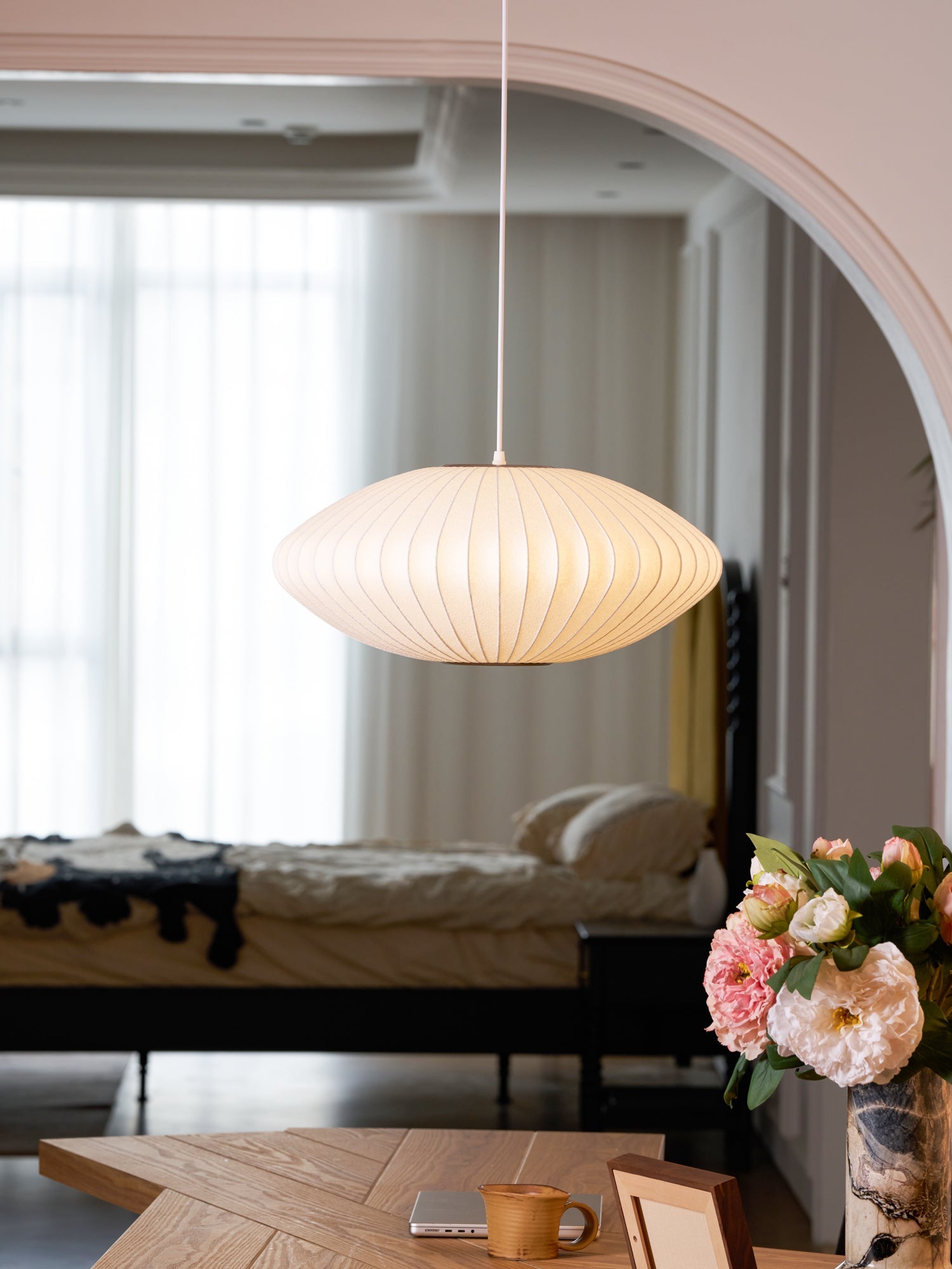 Bubble Mulberry Silk Pendant Lamp - Blowlighting