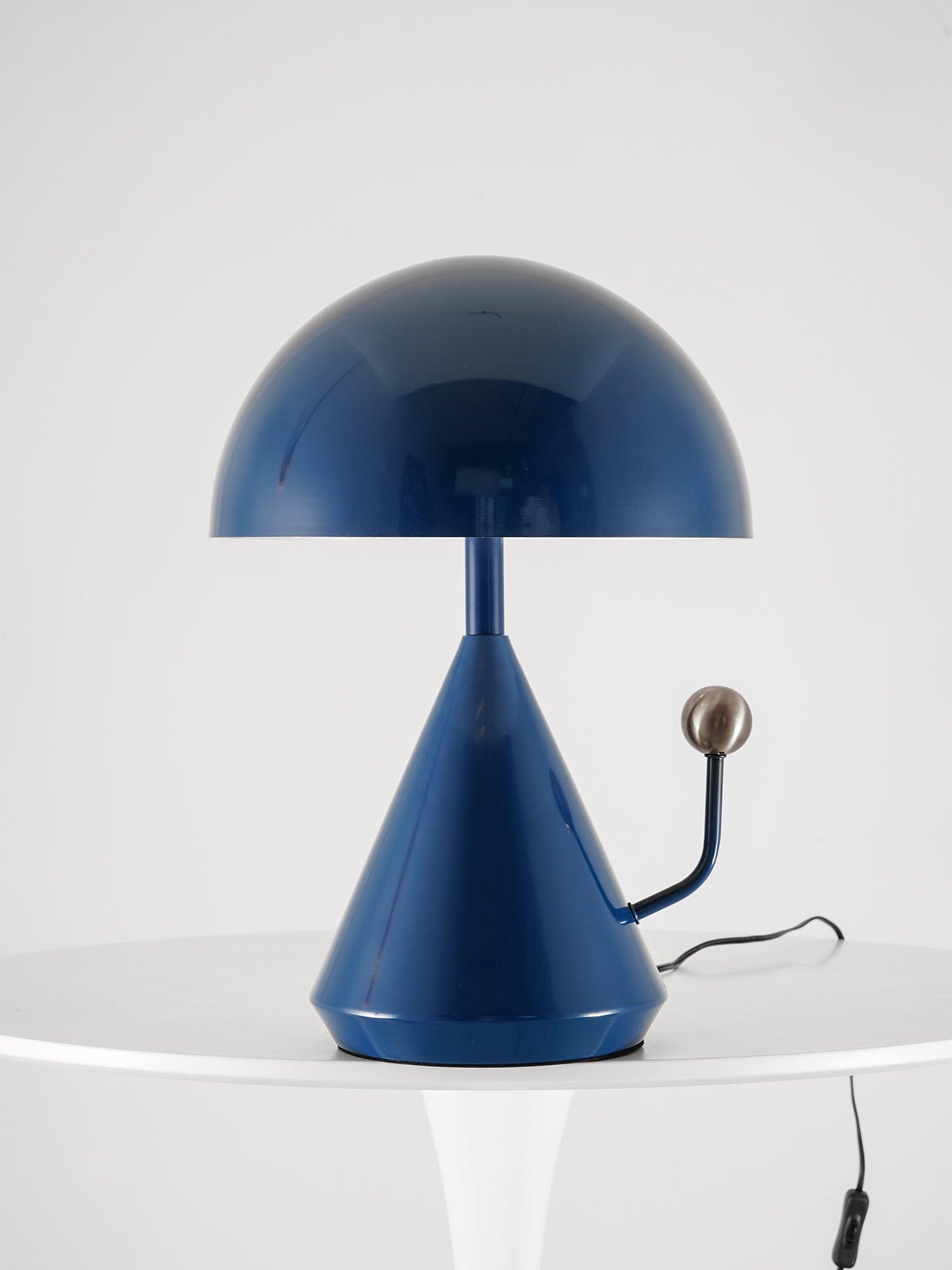 Dali Divina Desk Lamp - Blowlighting