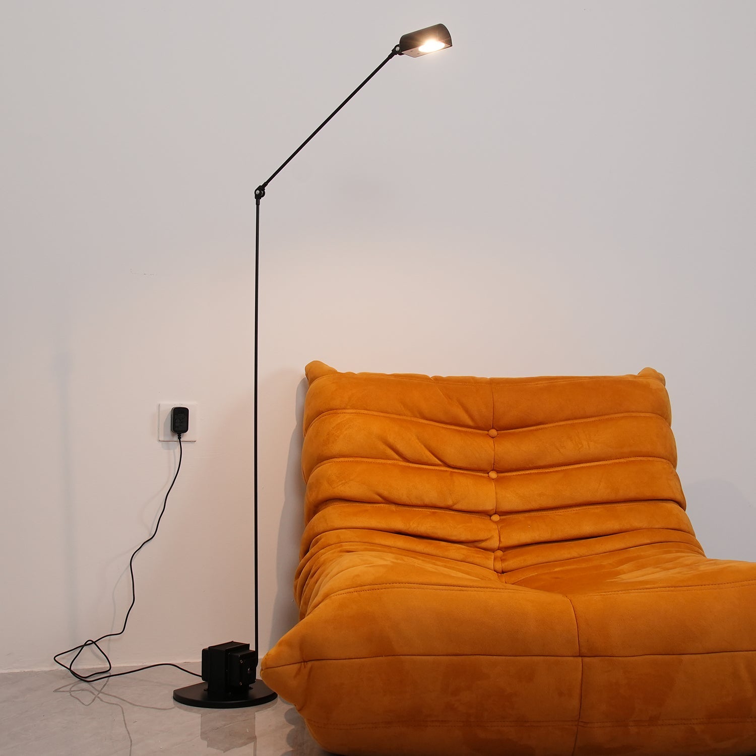 Dynamo Floor Lamp - Blowlighting