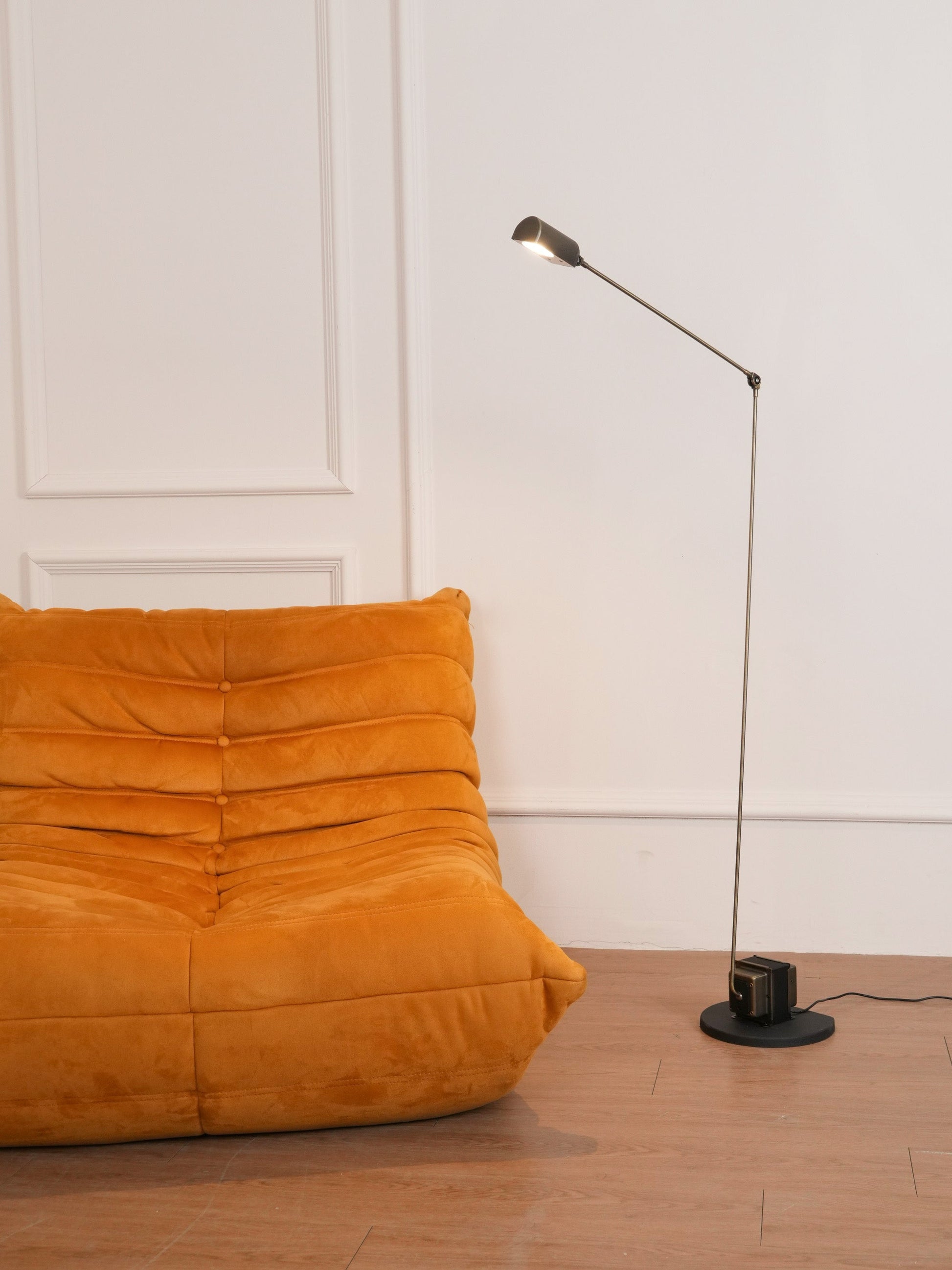 Dynamo Floor Lamp - Blowlighting