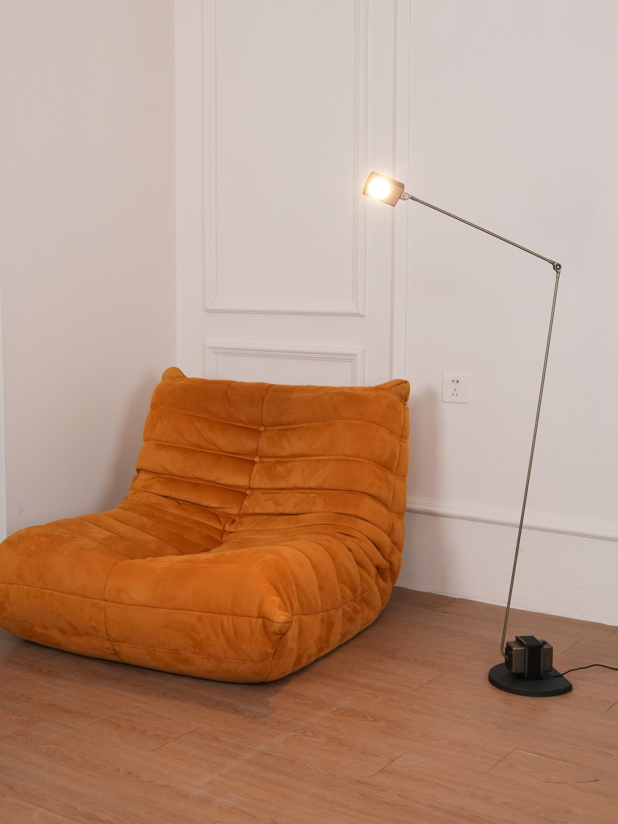 Dynamo Floor Lamp - Blowlighting