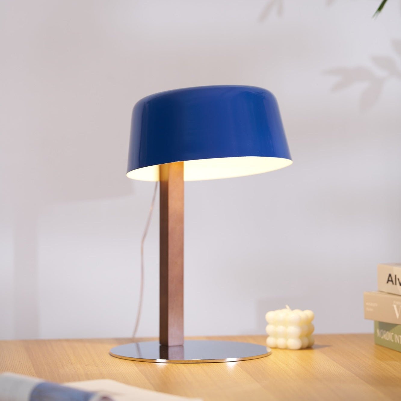 Dario Tilted Table Lamp - Blowlighting