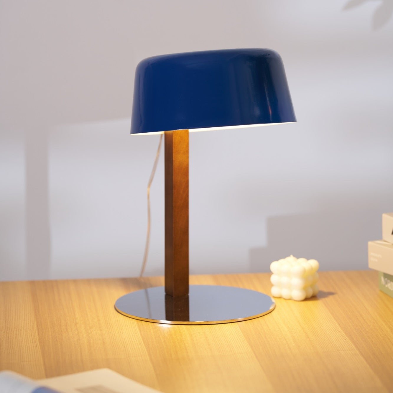 Dario Tilted Table Lamp - Blowlighting