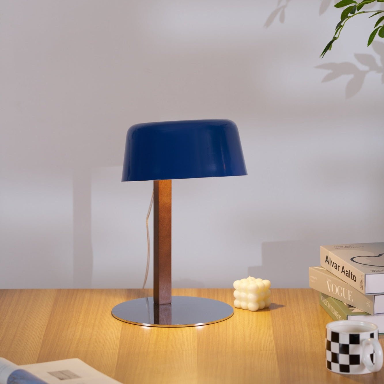 Dario Tilted Table Lamp - Blowlighting
