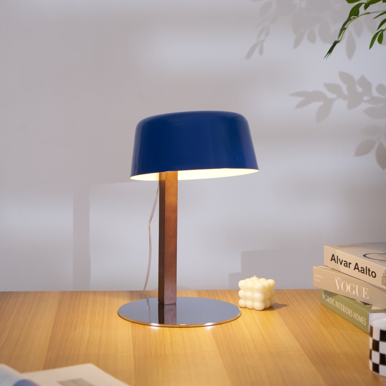 Dario Tilted Table Lamp - Blowlighting