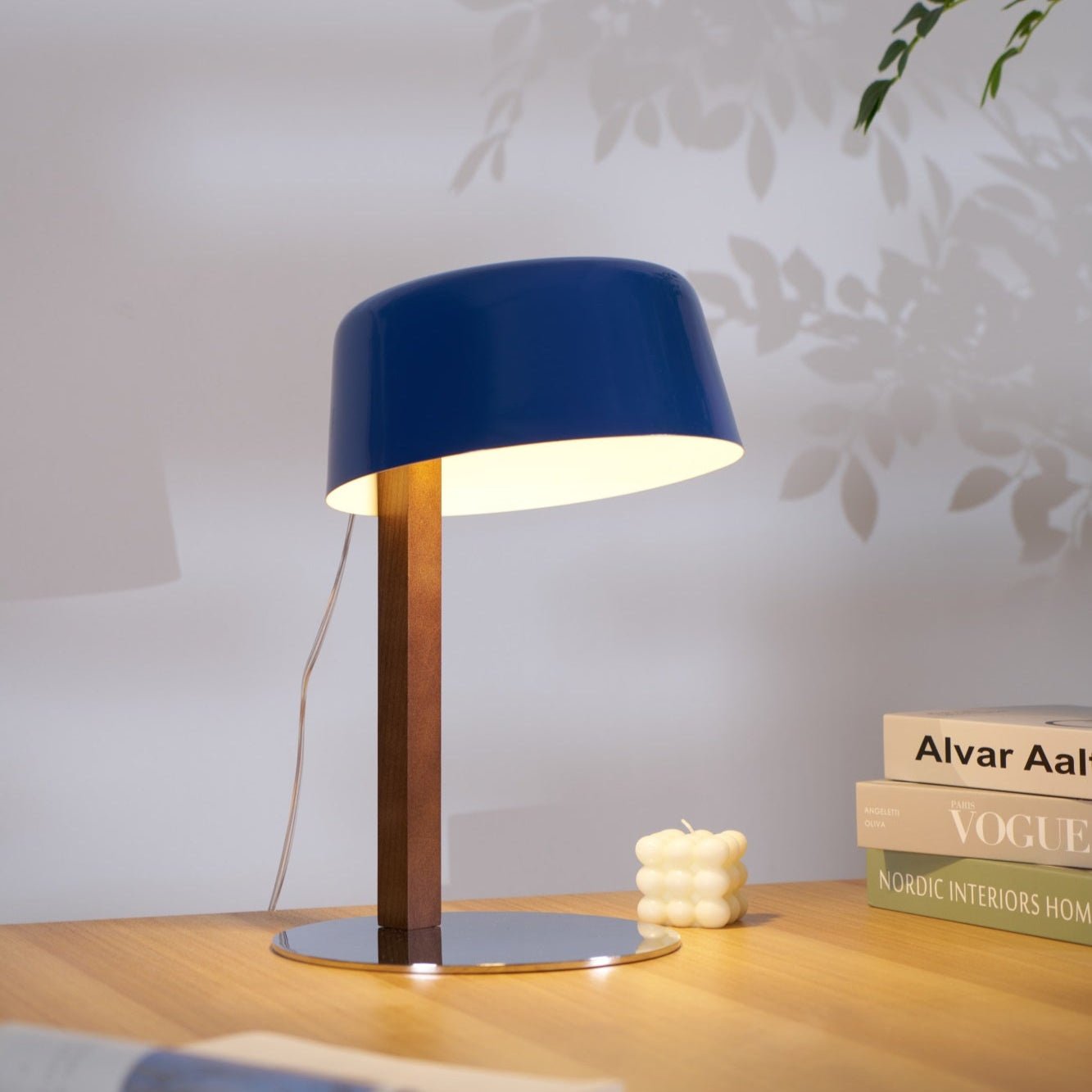 Dario Tilted Table Lamp - Blowlighting