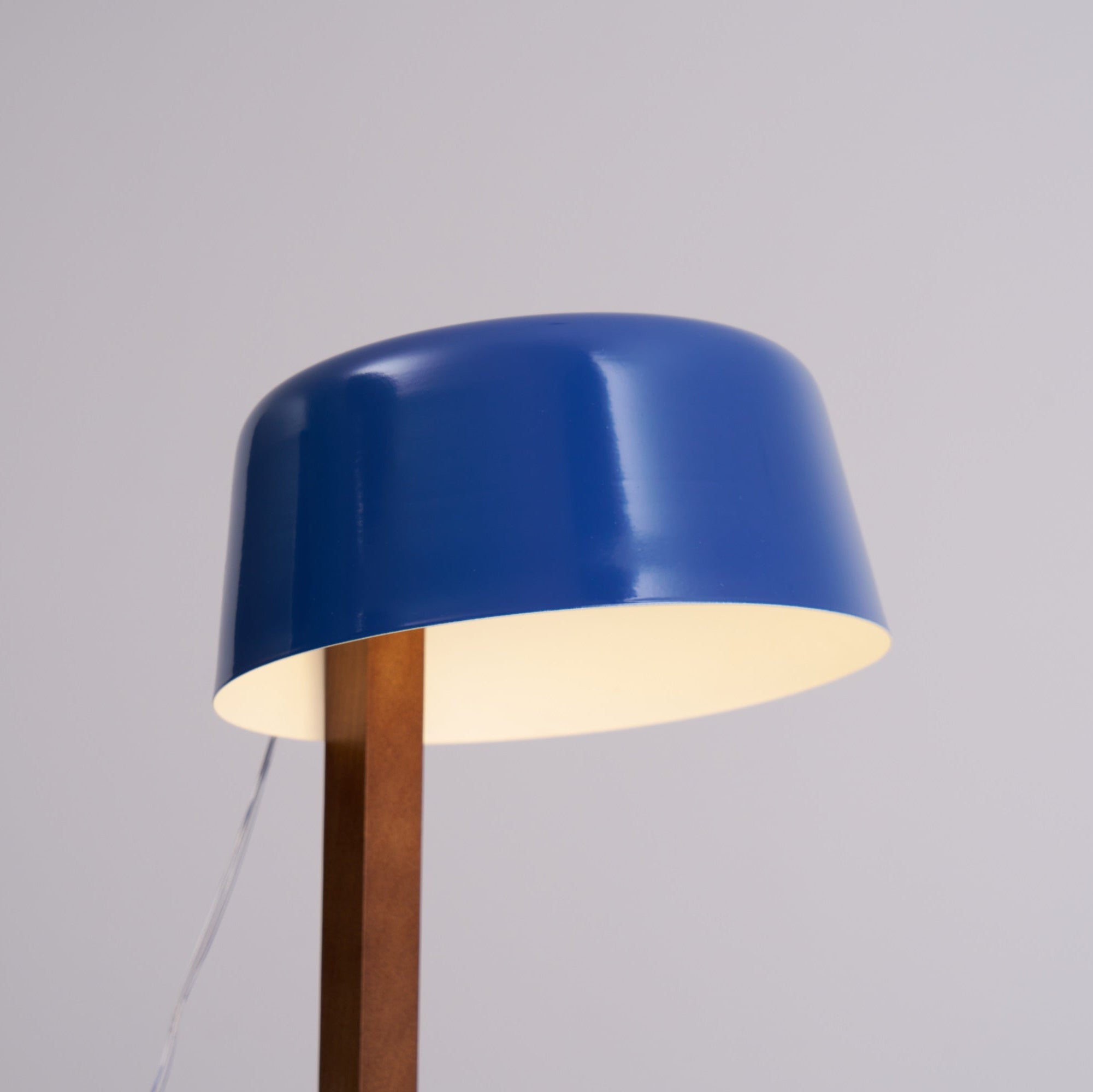 Dario Tilted Table Lamp - Blowlighting