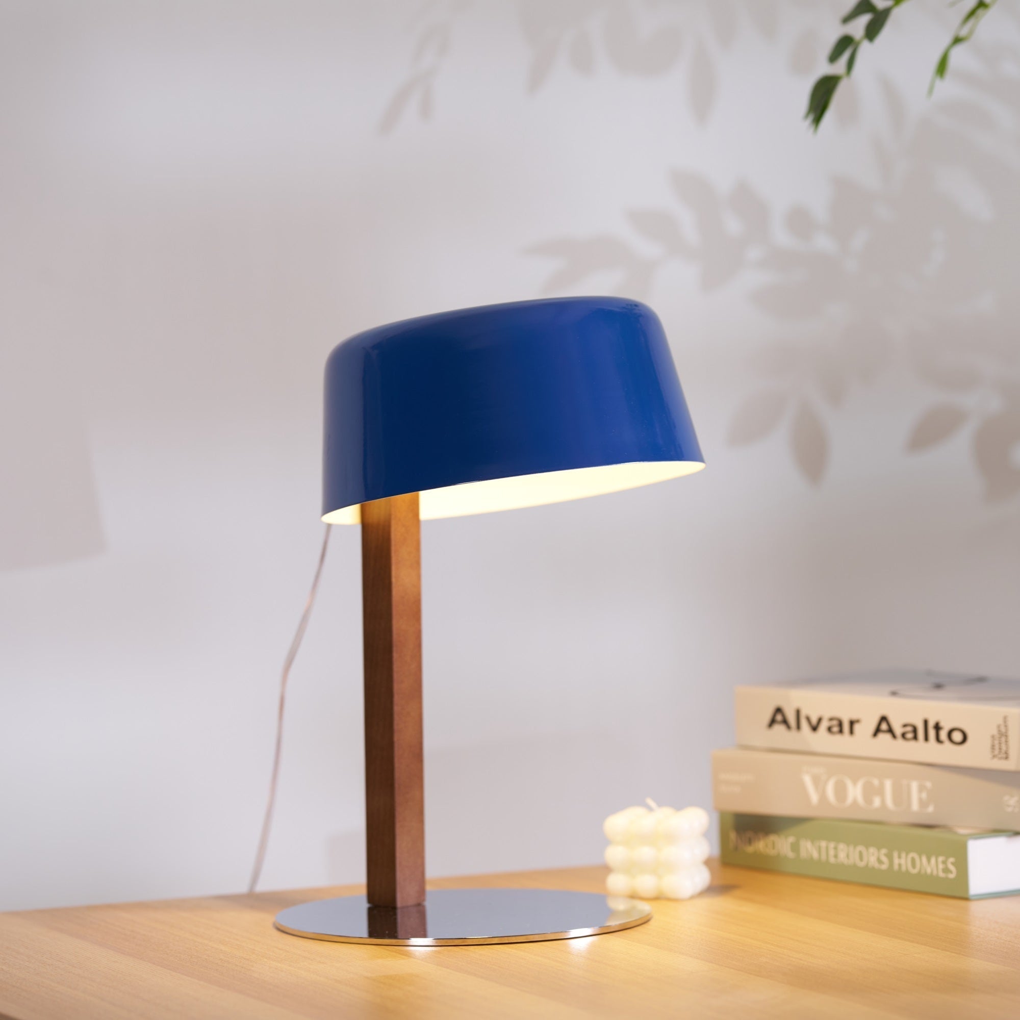 Dario Tilted Table Lamp - Blowlighting