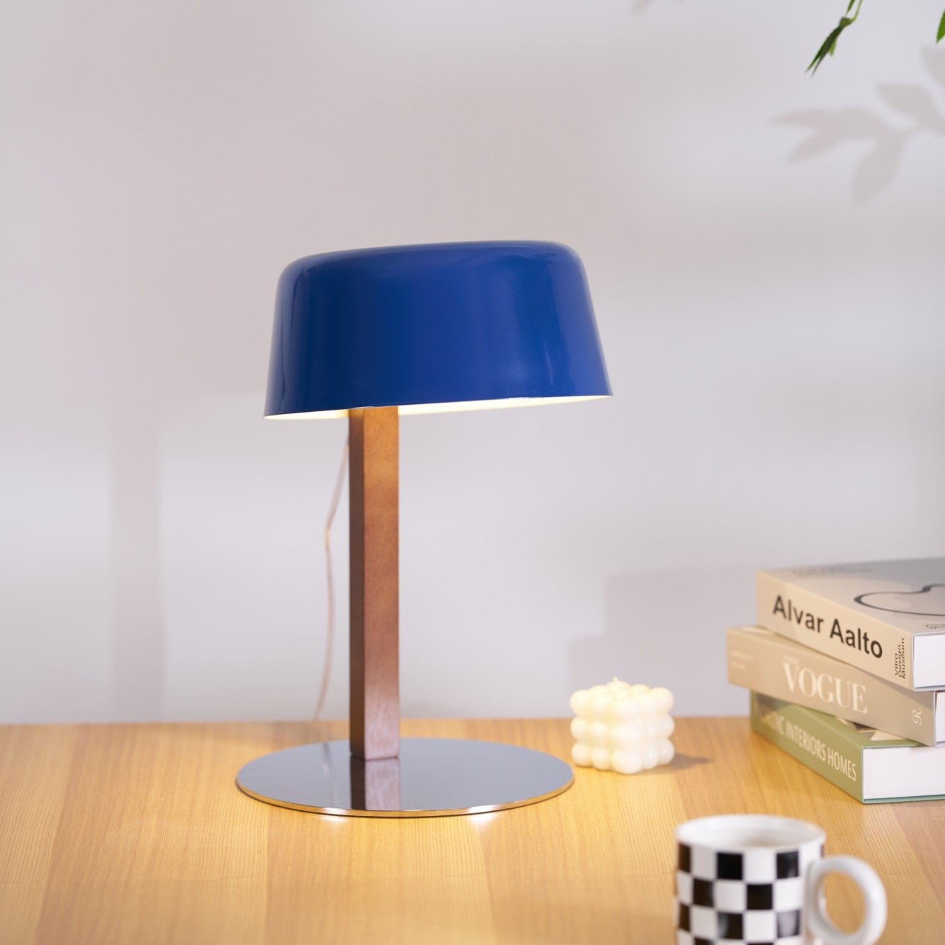 Dario Tilted Table Lamp - Blowlighting