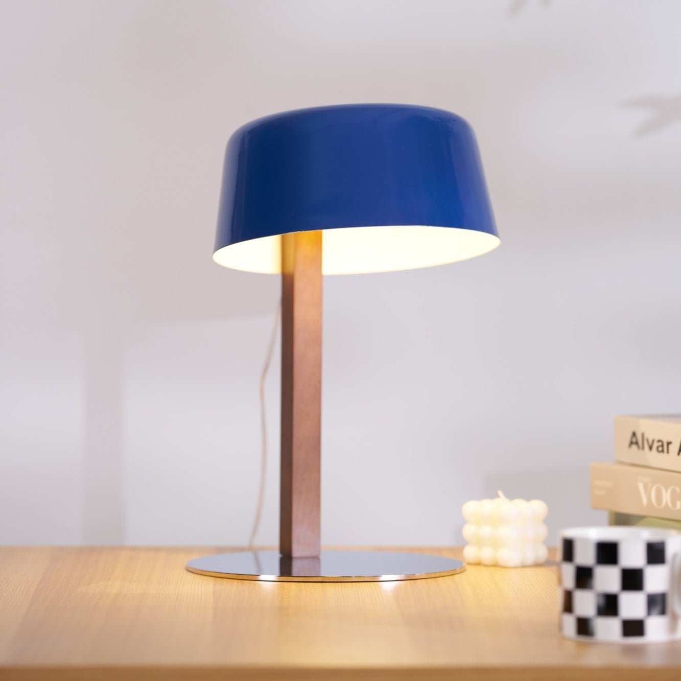 Dario Tilted Table Lamp - Blowlighting