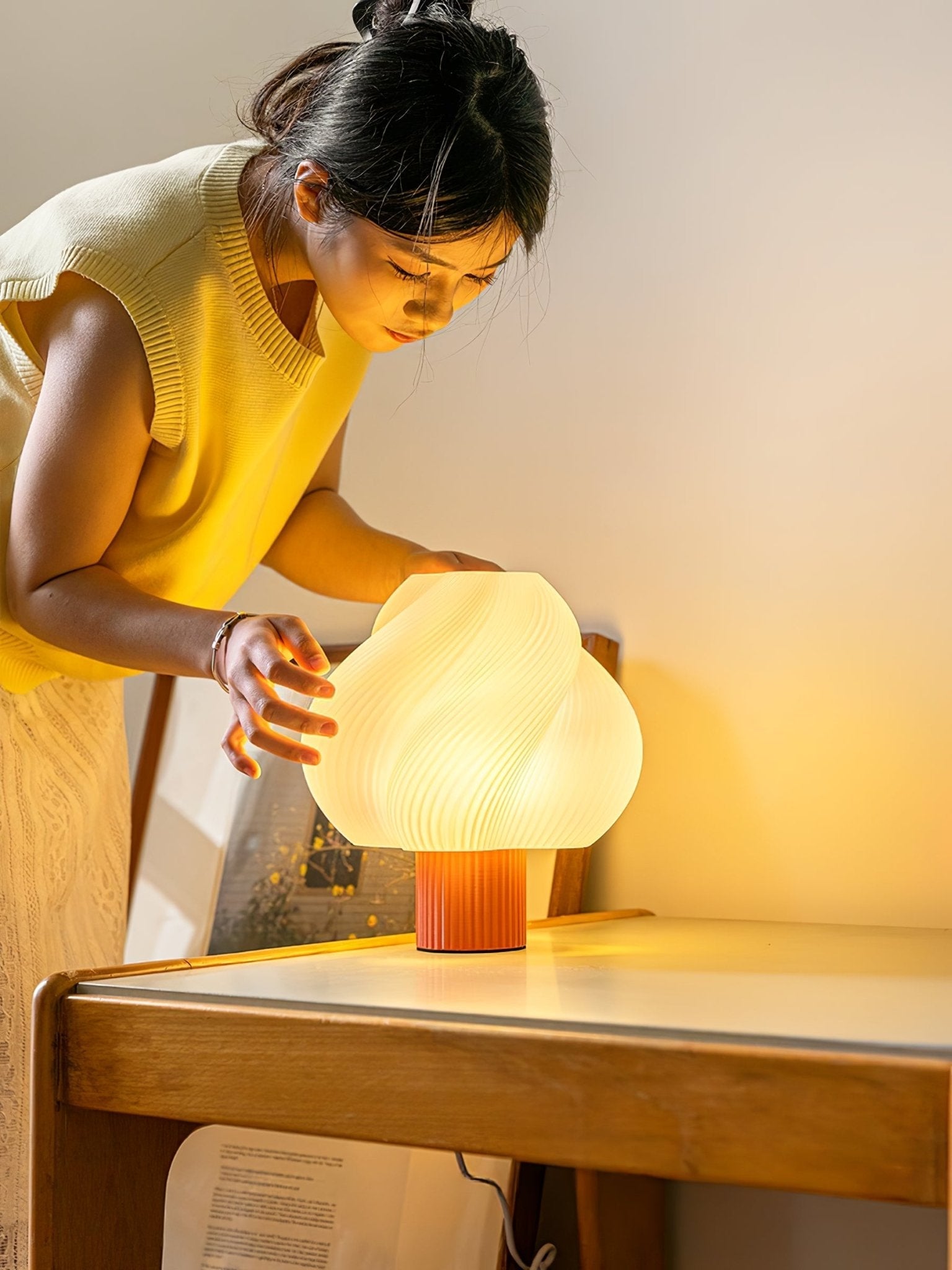 Whirl Pop Table Lamp - Blowlighting