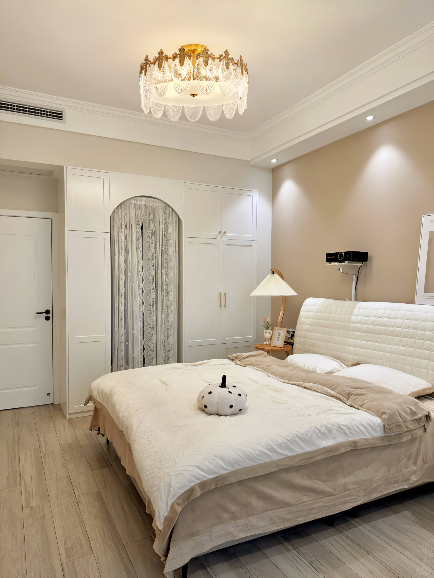 Decorative Pattern Glass Round Chandelier - Blowlighting