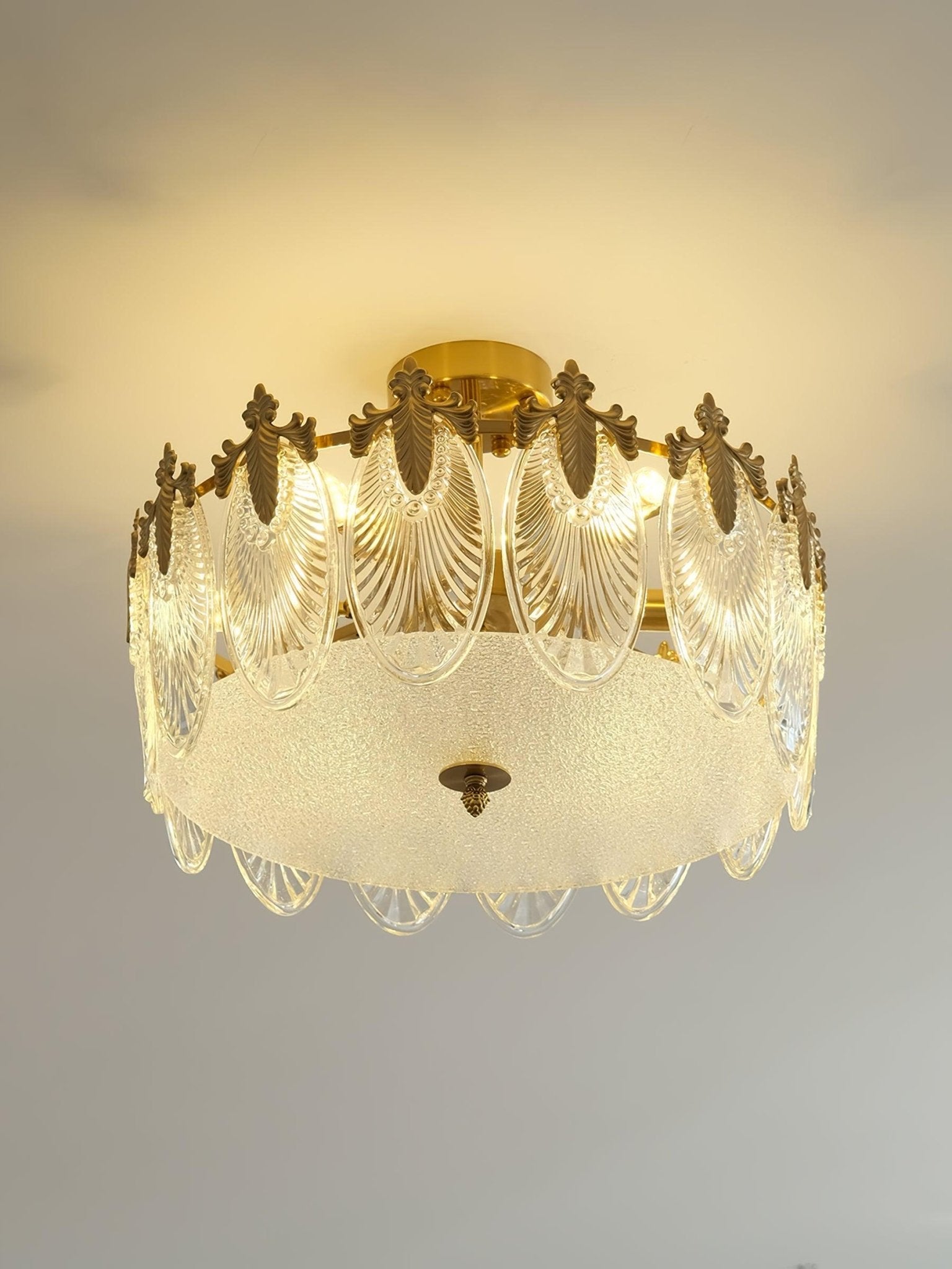 Decorative Pattern Glass Round Chandelier - Blowlighting